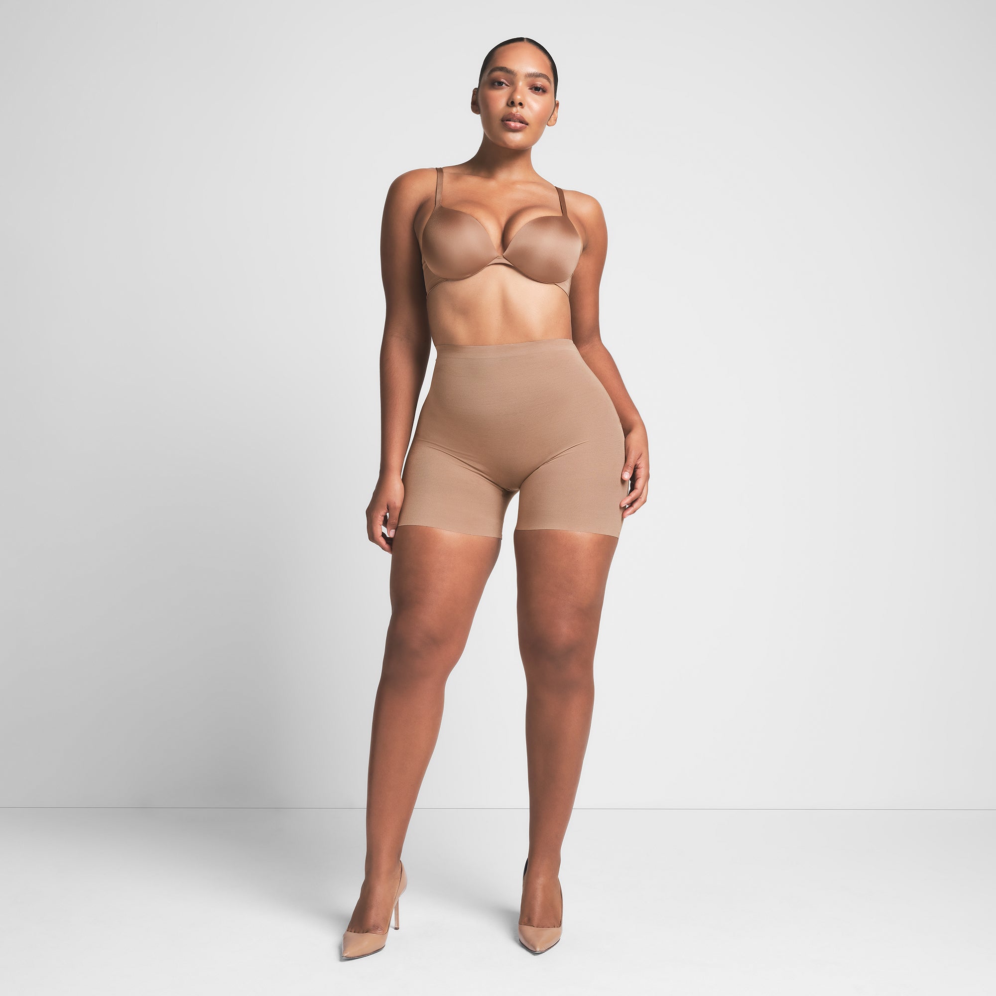 SHEER SCULPT LOW BACK SHORT | SIENNA ON A MODEL FRONT VIEW