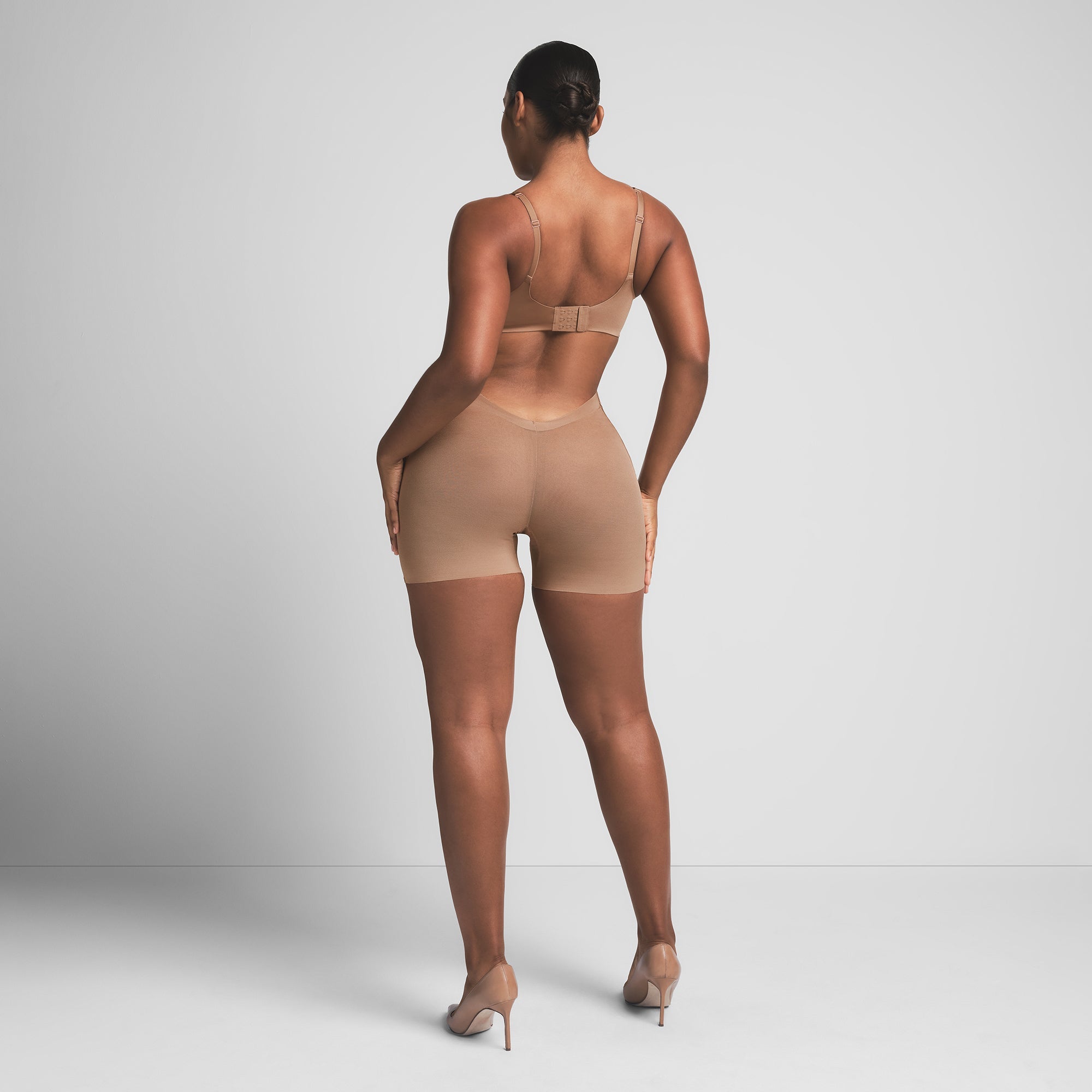 SHEER SCULPT LOW BACK SHORT | SIENNA ON A MODEL BACK VIEW