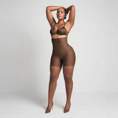 SKIMS BODY CORE SCULPT HIGH-WAISTED SHORT | JASPER ON A MODEL FRONT VIEW @