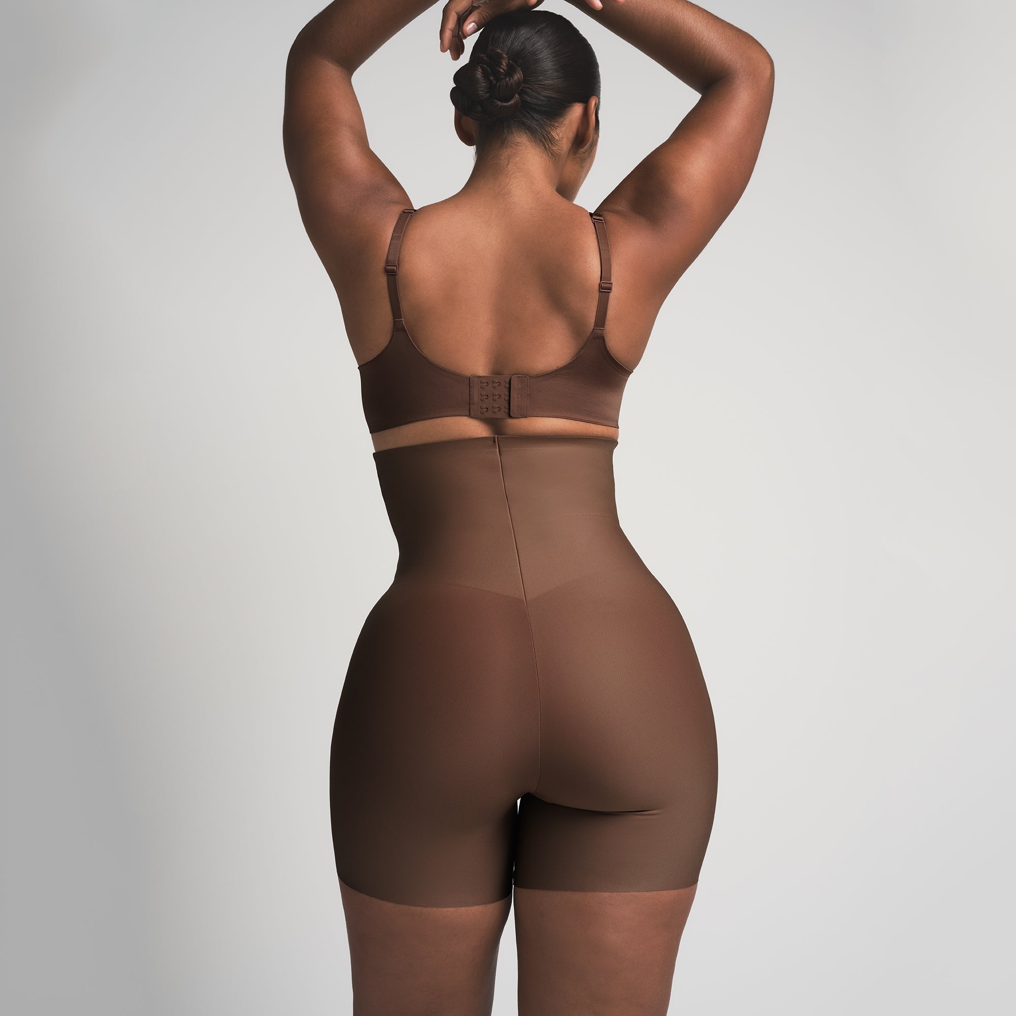 SKIMS BODY CORE SCULPT HIGH-WAISTED SHORT | JASPER ON A MODEL BACK VIEW @