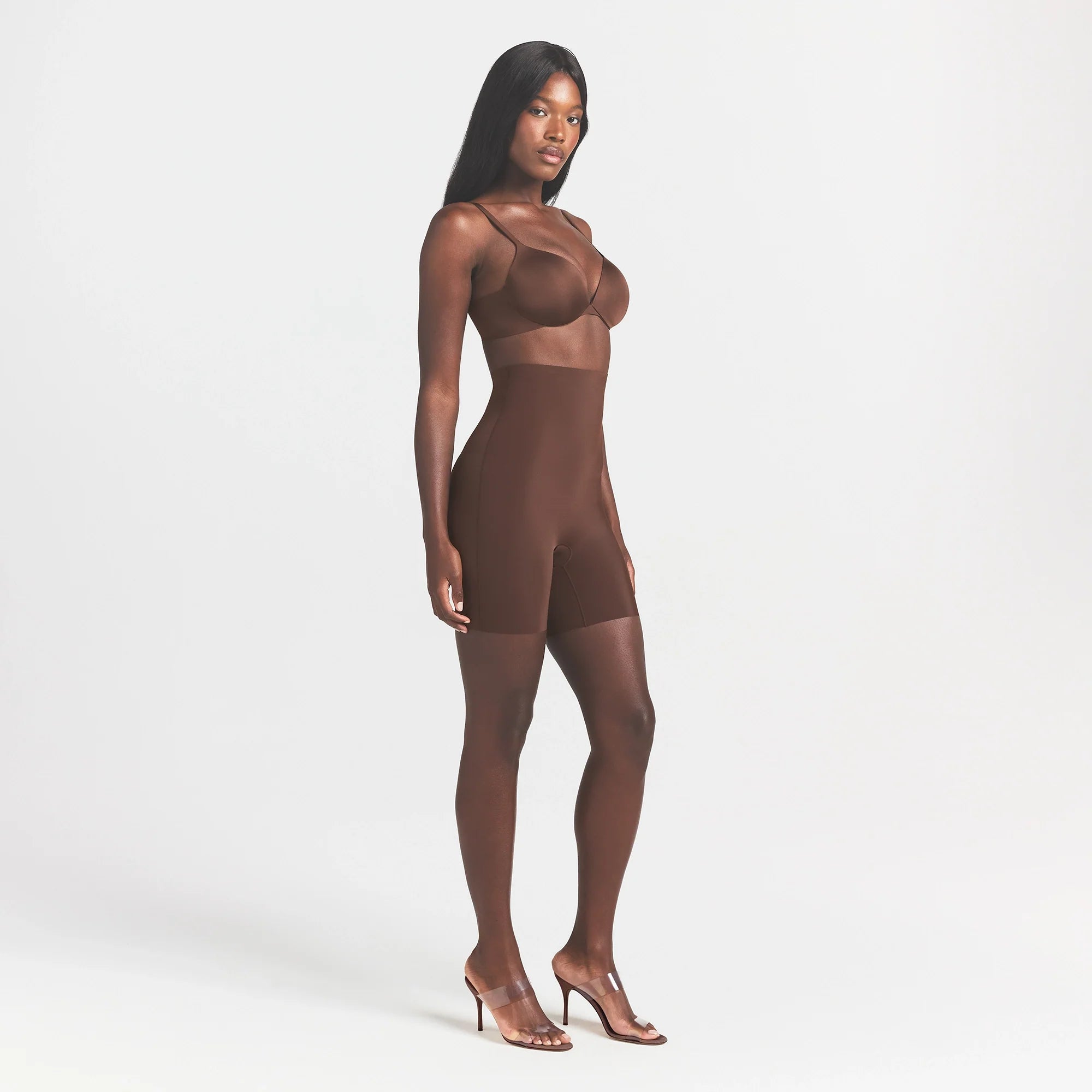 COOL SHAPEWEAR HIGH-WAISTED SHORT | COCOA ON A MODEL SIDE VIEW @ | FOCUS: 0.0, 1.0, 0.9