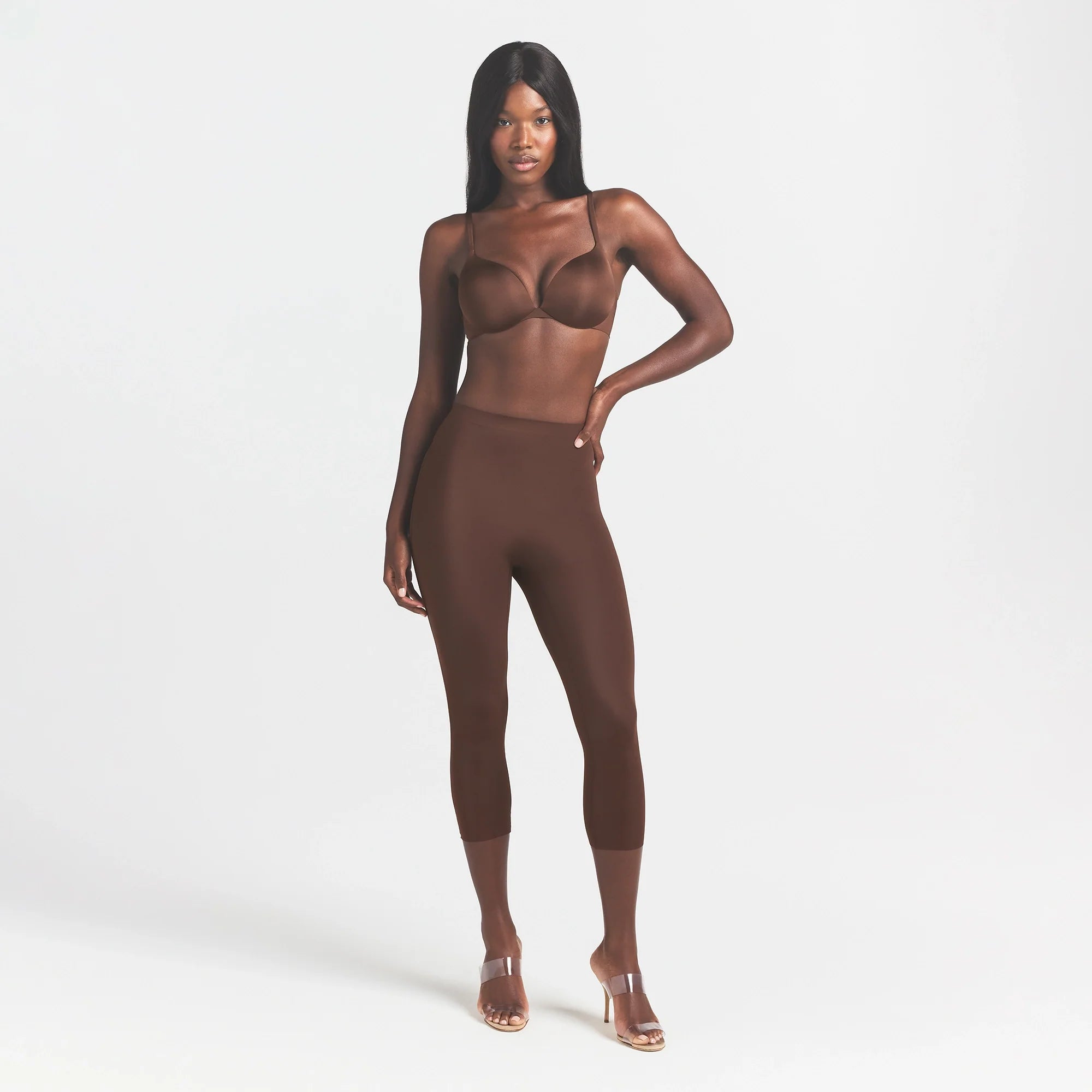 COOL SHAPEWEAR CAPRI | COCOA ON A MODEL FRONT VIEW @ | FOCUS: 0.0, 1.0, 0.9