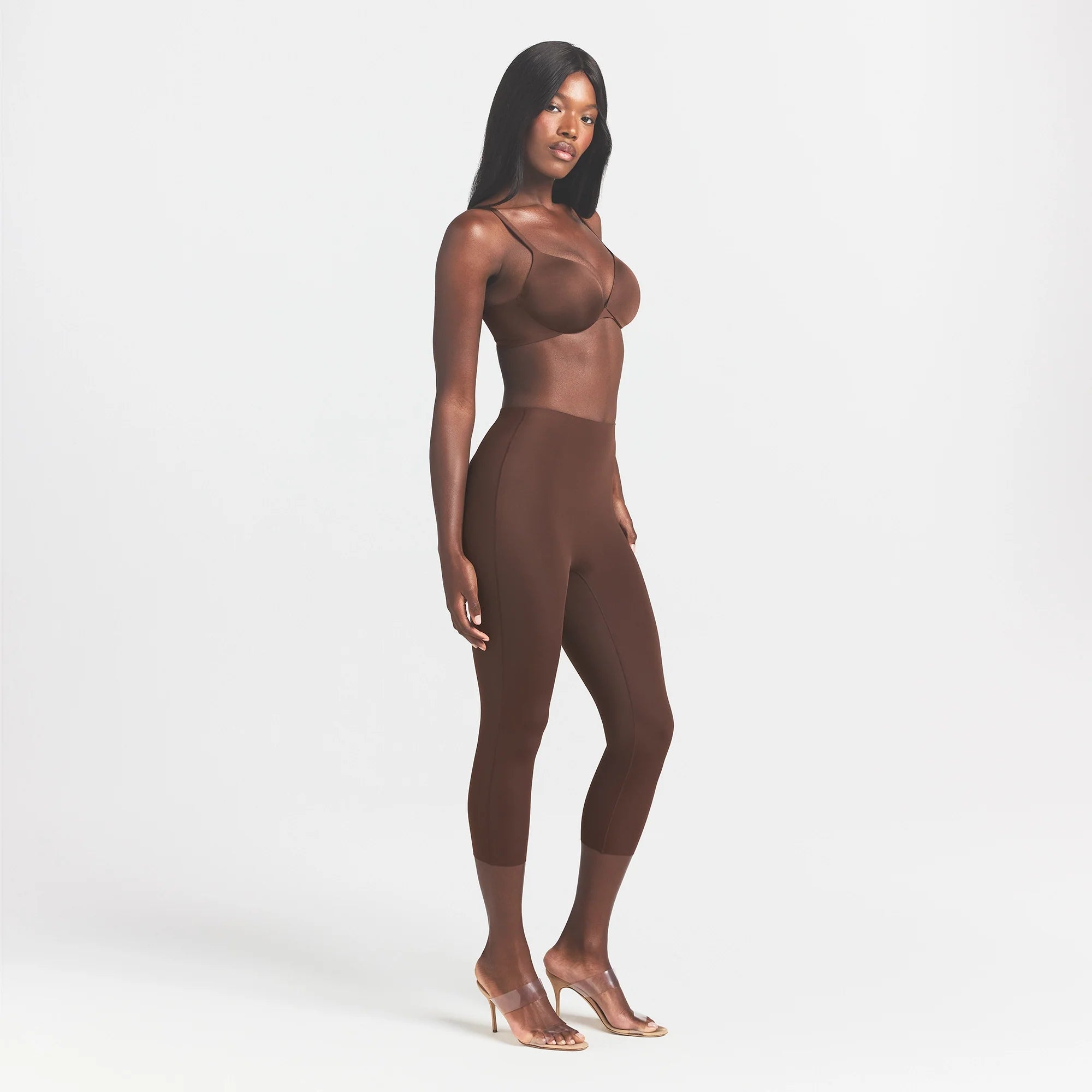 COOL SHAPEWEAR CAPRI | COCOA ON A MODEL SIDE VIEW @ | FOCUS: 0.0, 1.0, 0.9