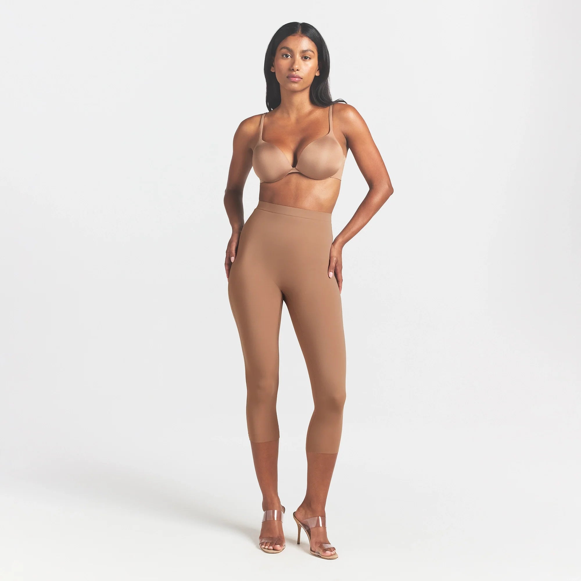 COOL SHAPEWEAR CAPRI | SIENNA ON A MODEL FRONT VIEW @ | FOCUS: 0.0, 1.0, 0.9