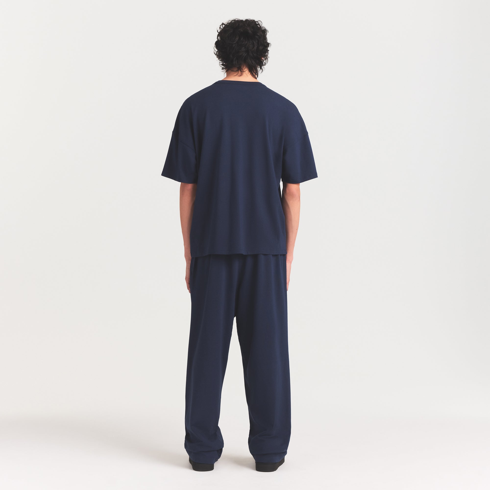 JERSEY LOUNGE MENS RELAXED STRAIGHT LEG PANT | NAVY ON A MODEL FRONT VIEW @ | FOCUS: 0.0, 1.0, 0.9