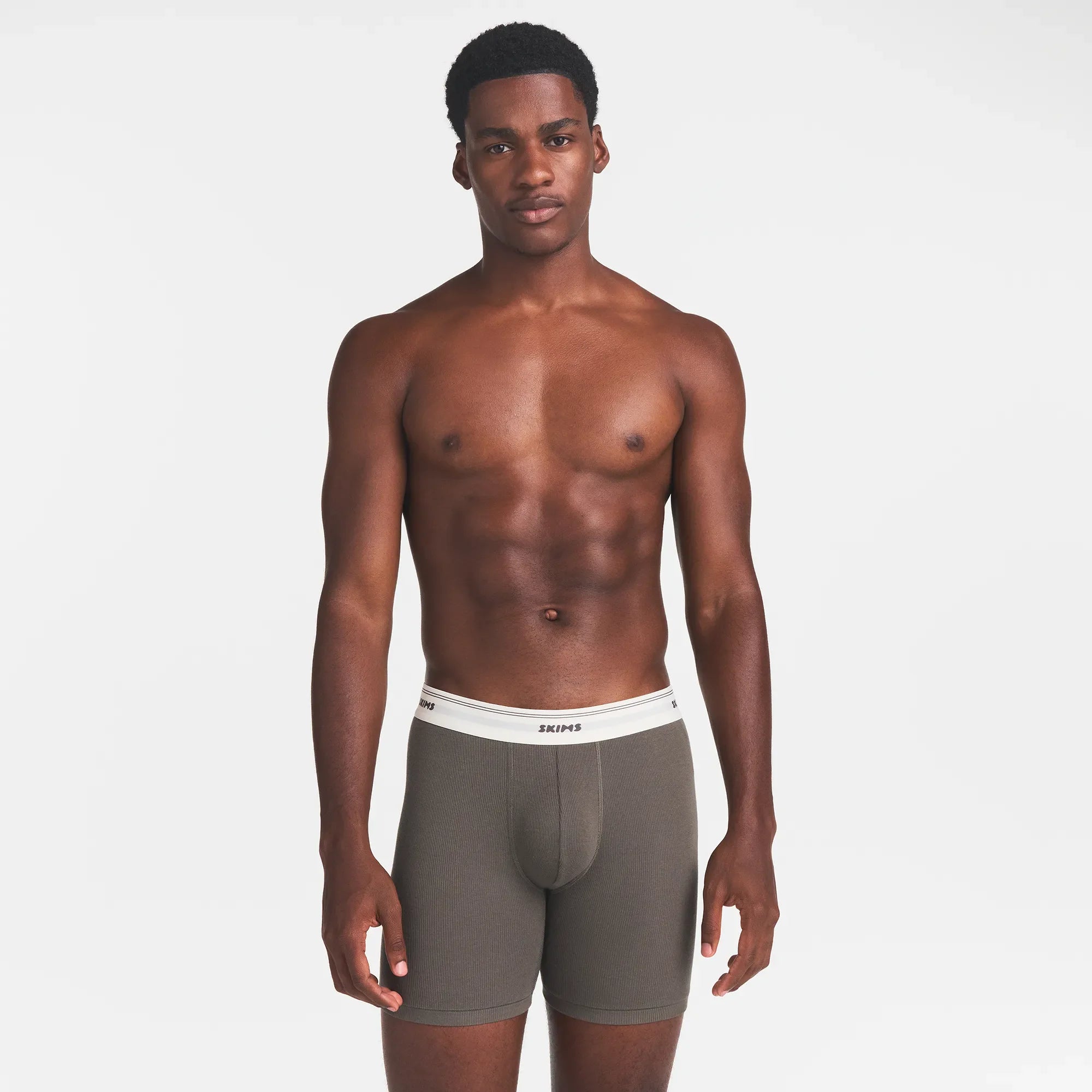 SKIMS COTTON RIB MENS 5" BOXER BRIEF | JUNGLE ON A MODEL FRONT VIEW @ | FOCUS: 0.0, 1.0, 0.9