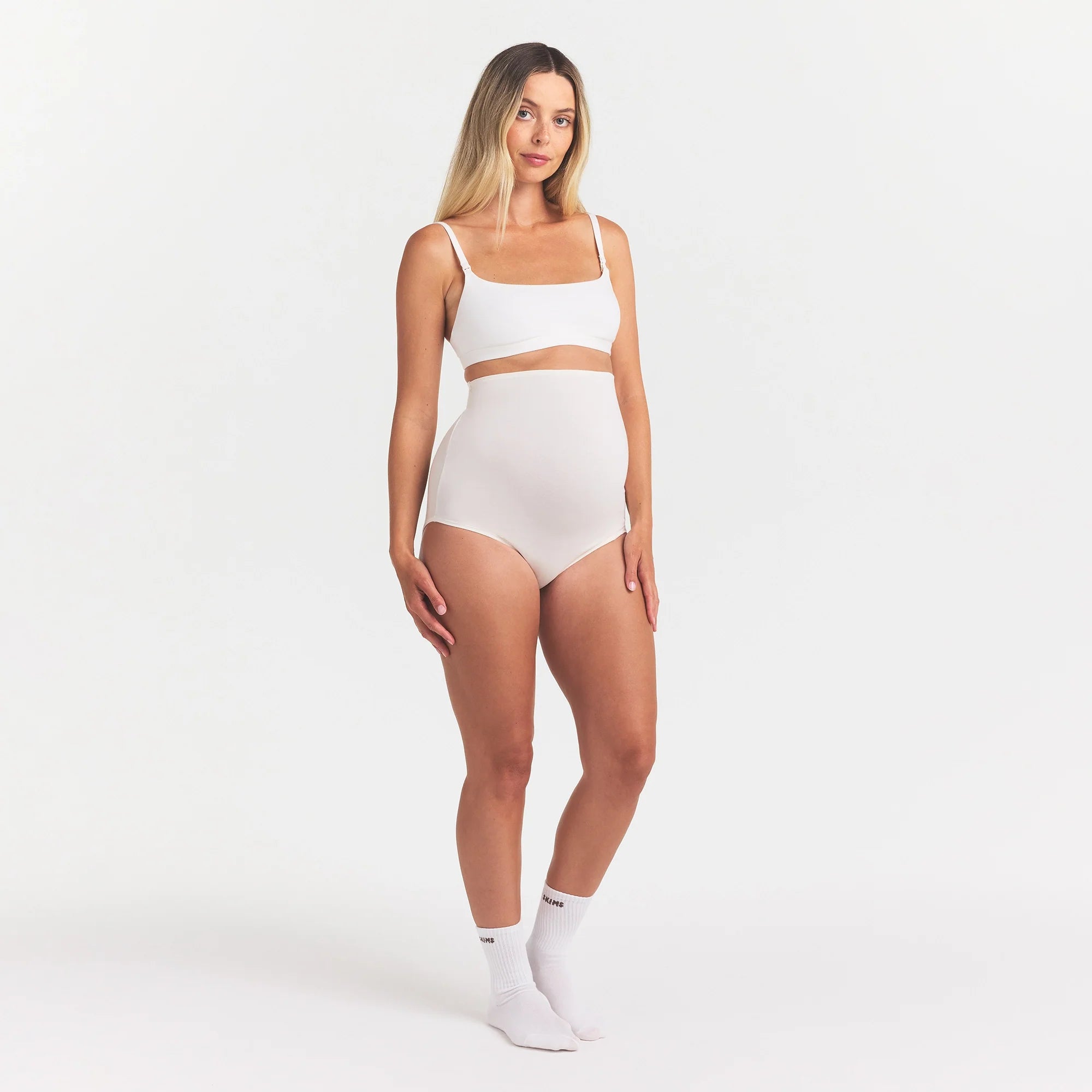 COTTON JERSEY MATERNITY HIGH-WAISTED BRIEF | MARBLE ON A MODEL FRONT VIEW @ | FOCUS: 0.0, 1.0, 0.9