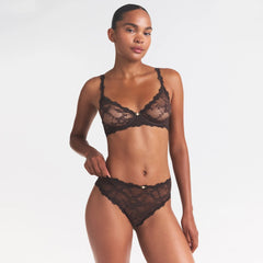 STRETCH LACE BRIEF | ESPRESSO ON A MODEL SIDE VIEW @ | FOCUS: 0.0, 1.0, 0.9