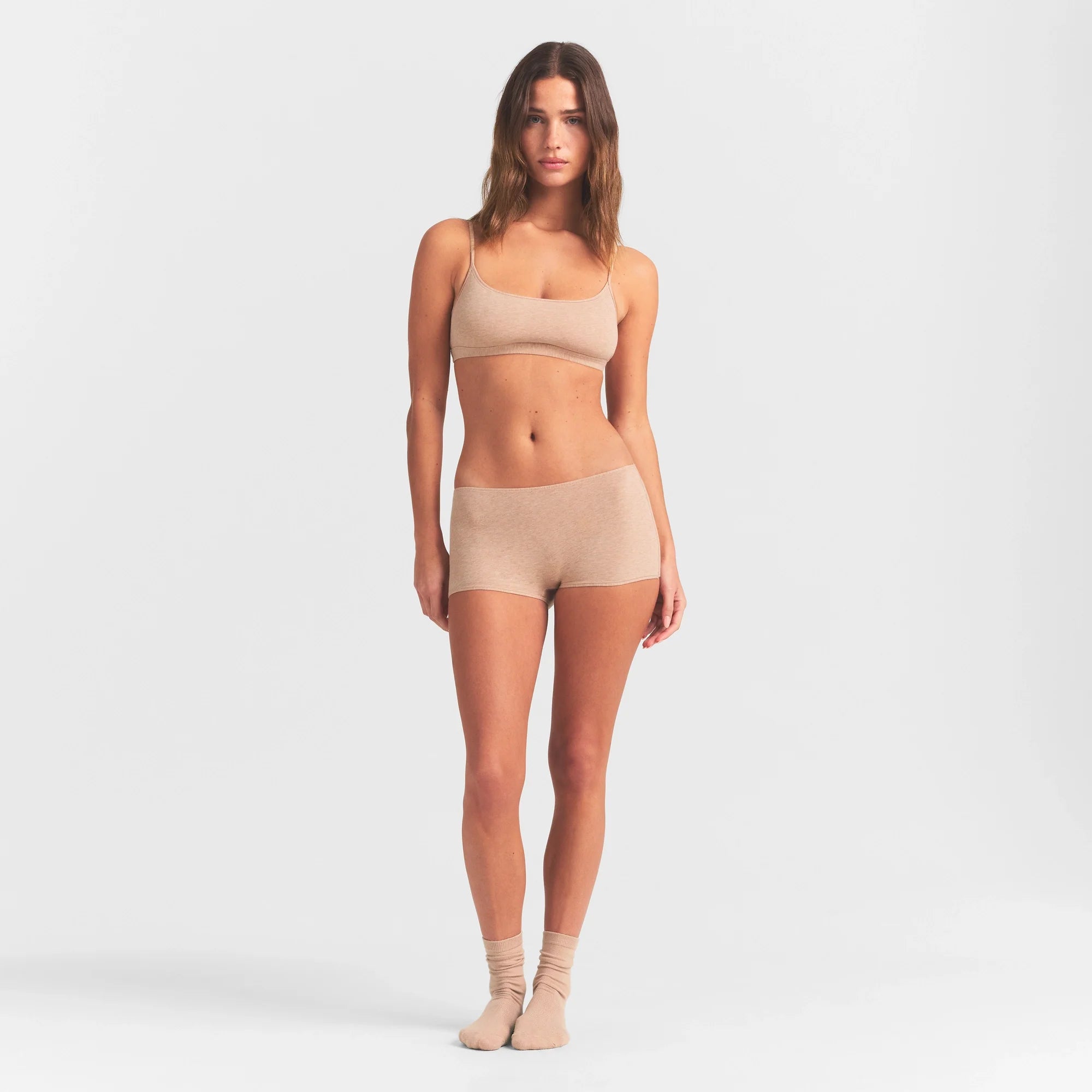 EVERYDAY COTTON SCOOP BRALETTE | CLAY HEATHER ON A MODEL FRONT  VIEW @ | FOCUS: 0.0, 1.0, 0.9