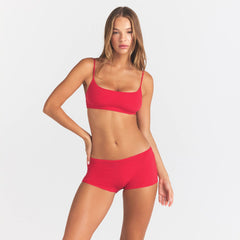 EVERYDAY COTTON SCOOP BRALETTE | CARMINE ON A MODEL SIDE VIEW @ | FOCUS: 0.0, 1.0, 0.9