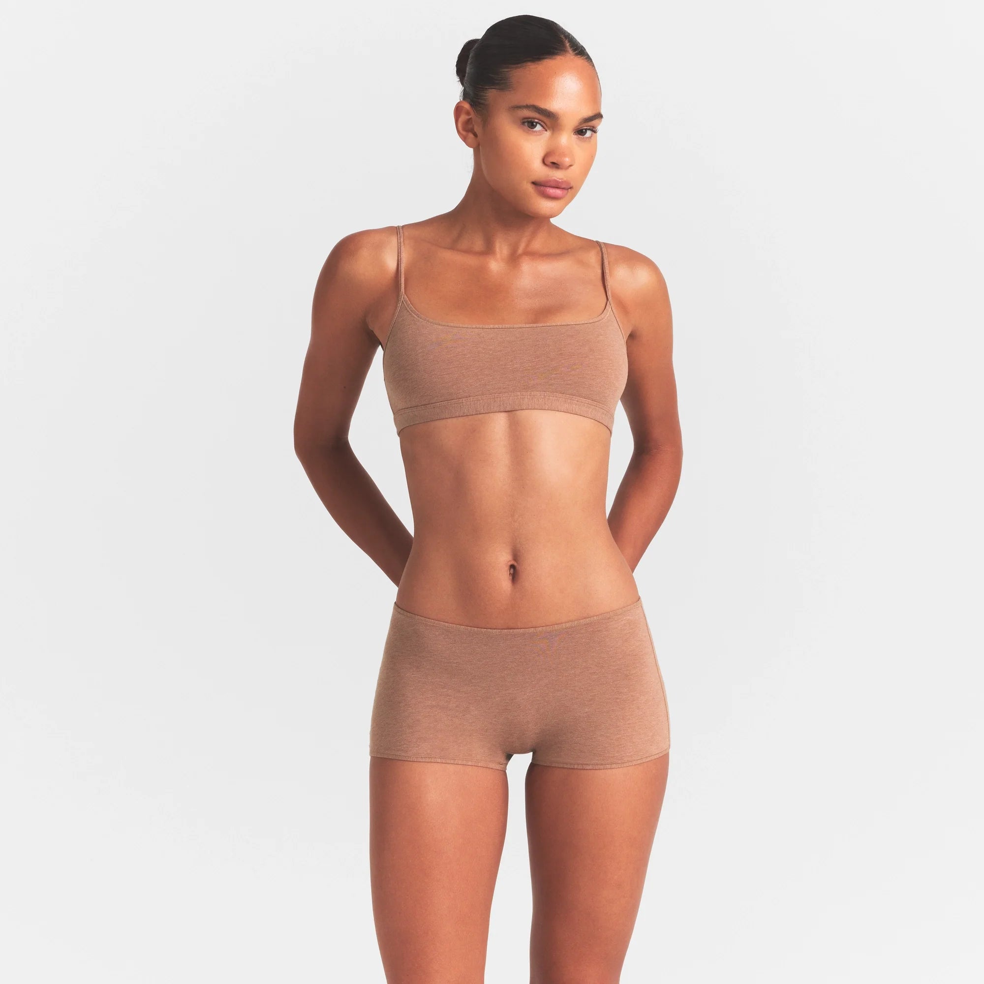 EVERYDAY COTTON SCOOP BRALETTE | SIENNA HEATHER ON A MODEL SIDE  VIEW @ | FOCUS: 0.0, 1.0, 0.9