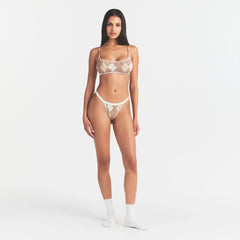 LIGHTWEIGHT COTTON LOGO PICOT SCOOP BRALETTE | CAFE ARGYLE PRINT ON A MODEL FRONT VIEW @ | FOCUS: 0.0, 1.0, 0.9