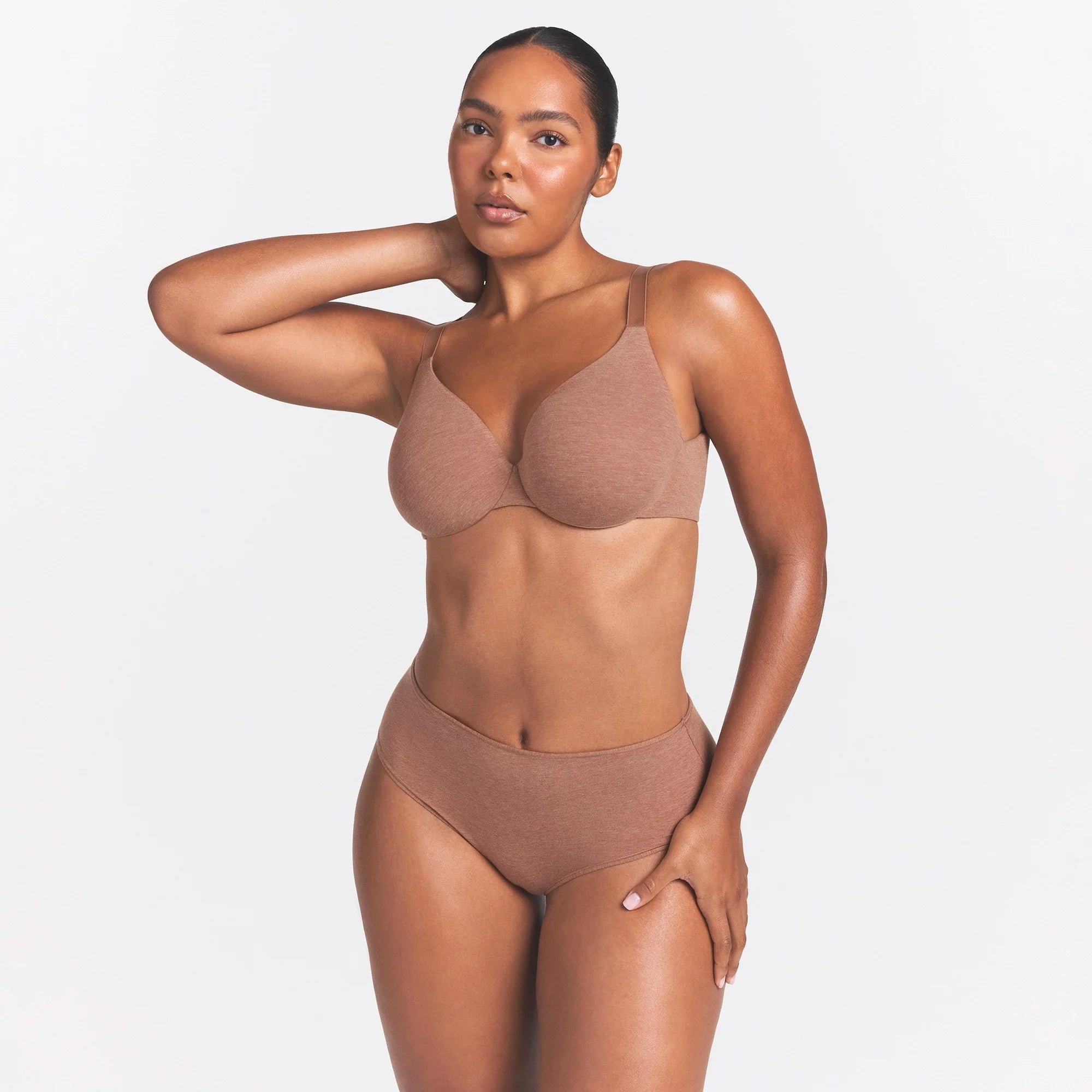 EVERYDAY COTTON FULL COVERAGE BRA | SIENNA HEATHER ON A MODEL SIDE VIEW @ | FOCUS: 0.0, 1.0, 0.9