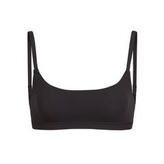 FITS EVERYBODY SCOOP BRALETTE | ONYX (SCOOP BRALETTES) LAYS FLAT ON A WHITE BACKGROUND | FLT