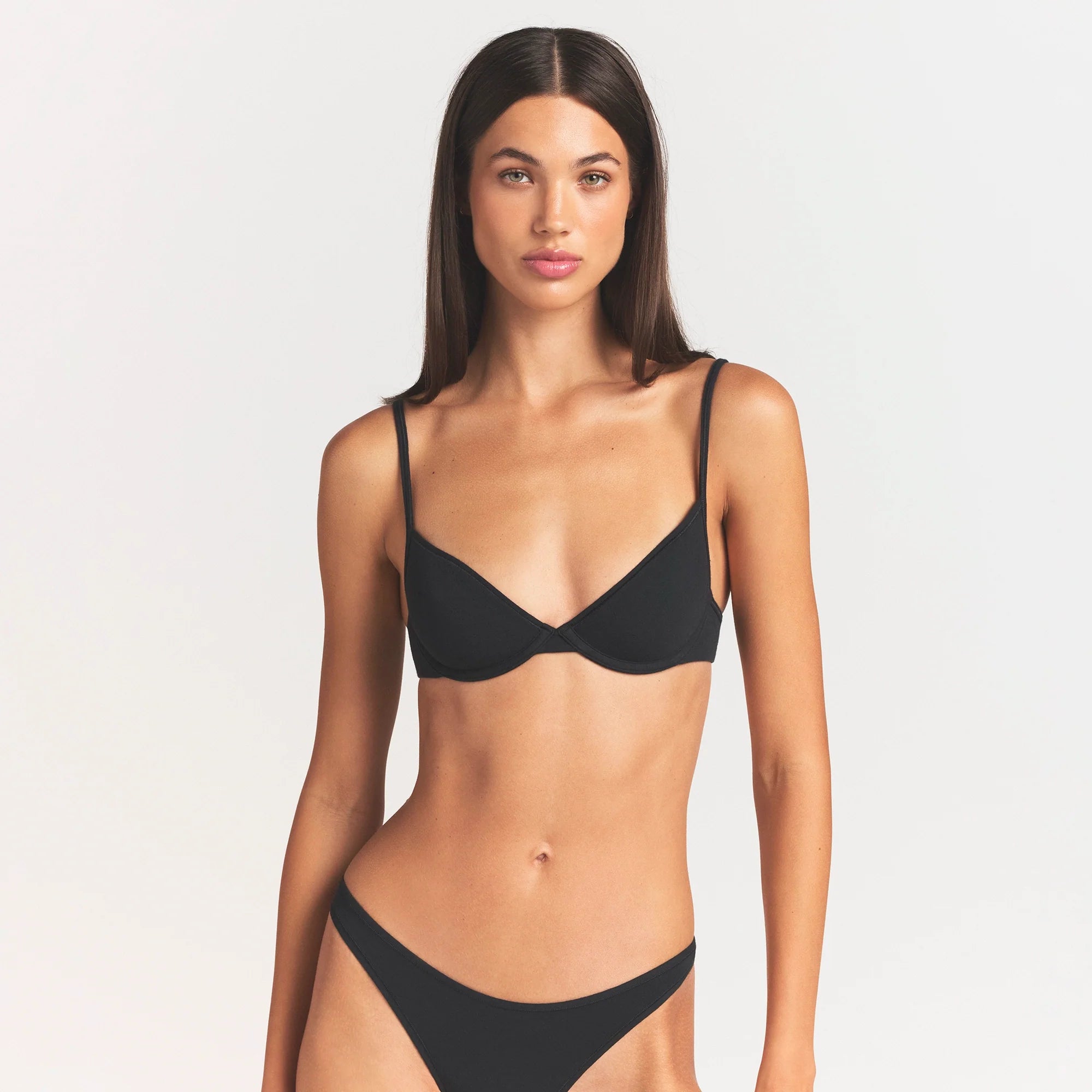 EVERYDAY COTTON UNLINED DEMI BRA | ONYX ON A MODEL SIDE VIEW @ | FOCUS: 0.0, 1.0, 0.9