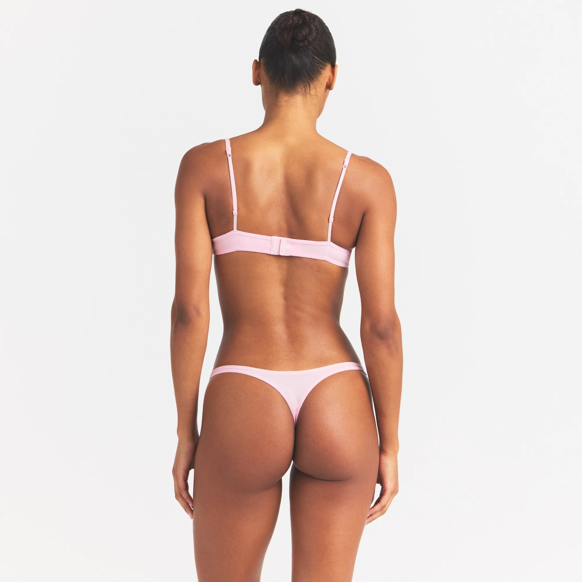 EVERYDAY COTTON UNLINED DEMI BRA | PEONY ON A MODEL SIDE VIEW @ | FOCUS: 0.0, 1.0, 0.9