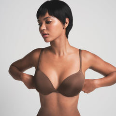 SKIMS ULTIMATE BRA IN JASPER ON A MODEL FRONT VIEW | FOCUS: 0.0, 1.0, 0.9  | COMP