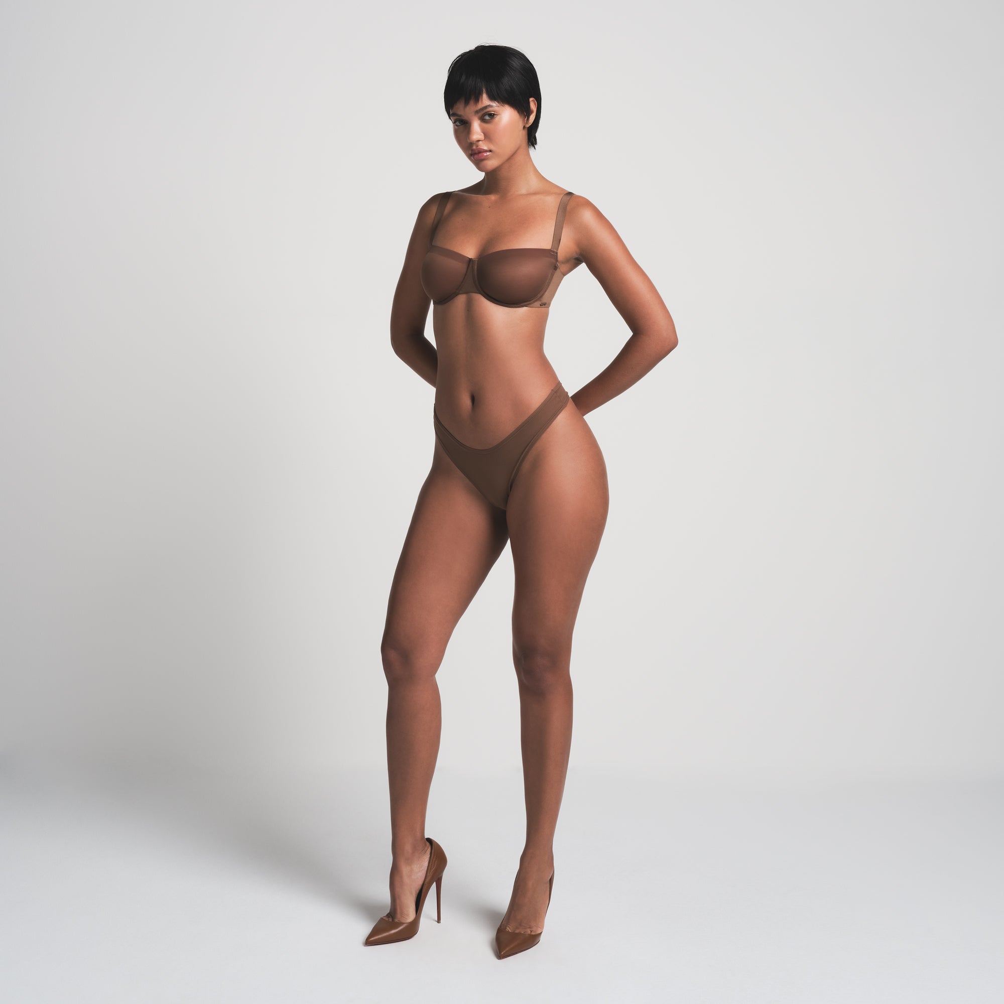 NO SHOW UNLINED BALCONETTE BRA | JASPER ON A MODEL FRONT VIEW | FOCUS: 0.0, 1.0, 0.9