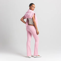 COTTON FLEECE SLIM PANT | HALITE ON A MODEL SIDE VIEW S | FOCUS: 0.0, 1.0, 0.9