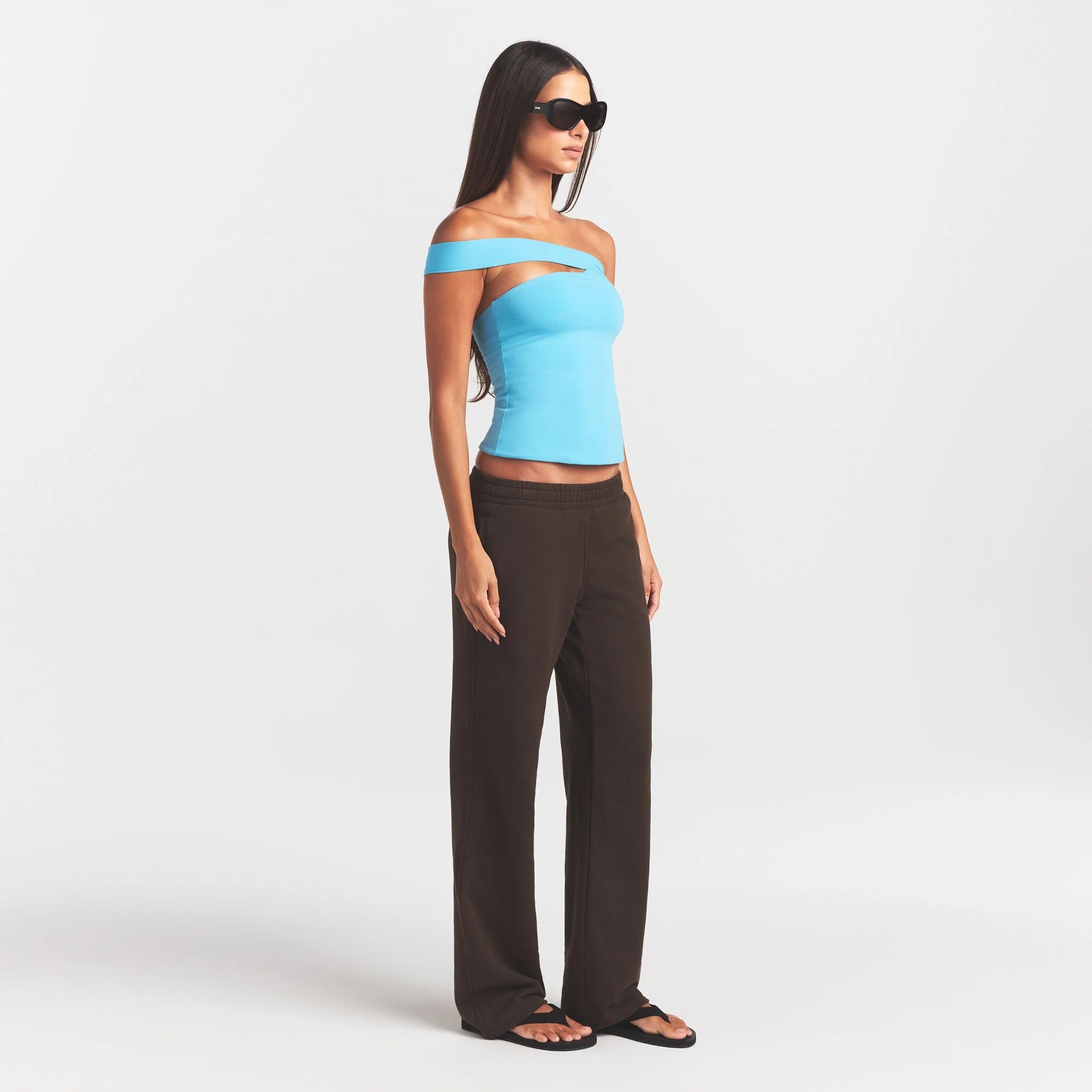 FRENCH TERRY STRAIGHT LEG PANT | ESPRESSO ON A MODEL FRONT VIEW @ | FOCUS: 0.0, 1.0, 0.9