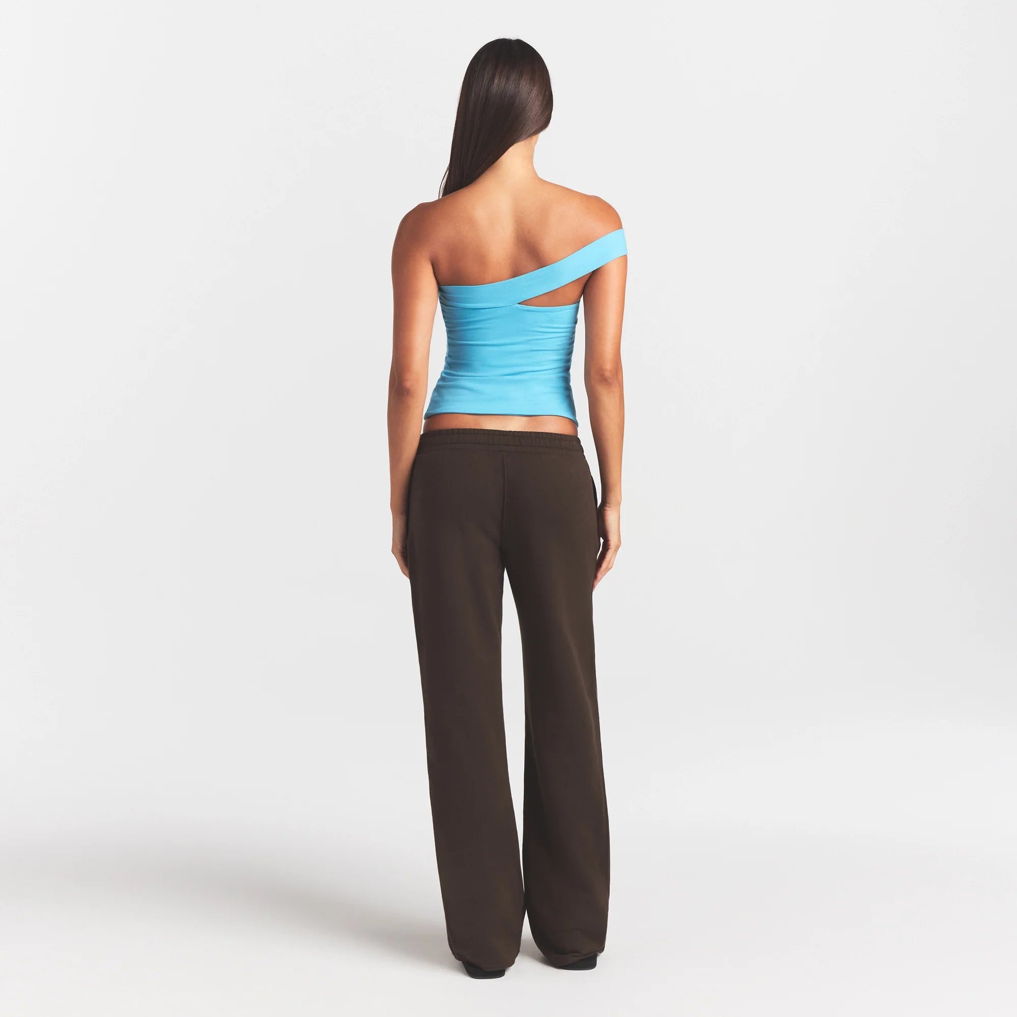FRENCH TERRY STRAIGHT LEG PANT | ESPRESSO ON A MODEL FRONT VIEW @ | FOCUS: 0.0, 1.0, 0.9