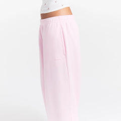 COTTON FLEECE OVERSIZED STRAIGHT LEG PANT | CHERRY BLOSSOM ON A MODEL FRONT VIEW @ | FOCUS: 0.0, 1.0, 0.9