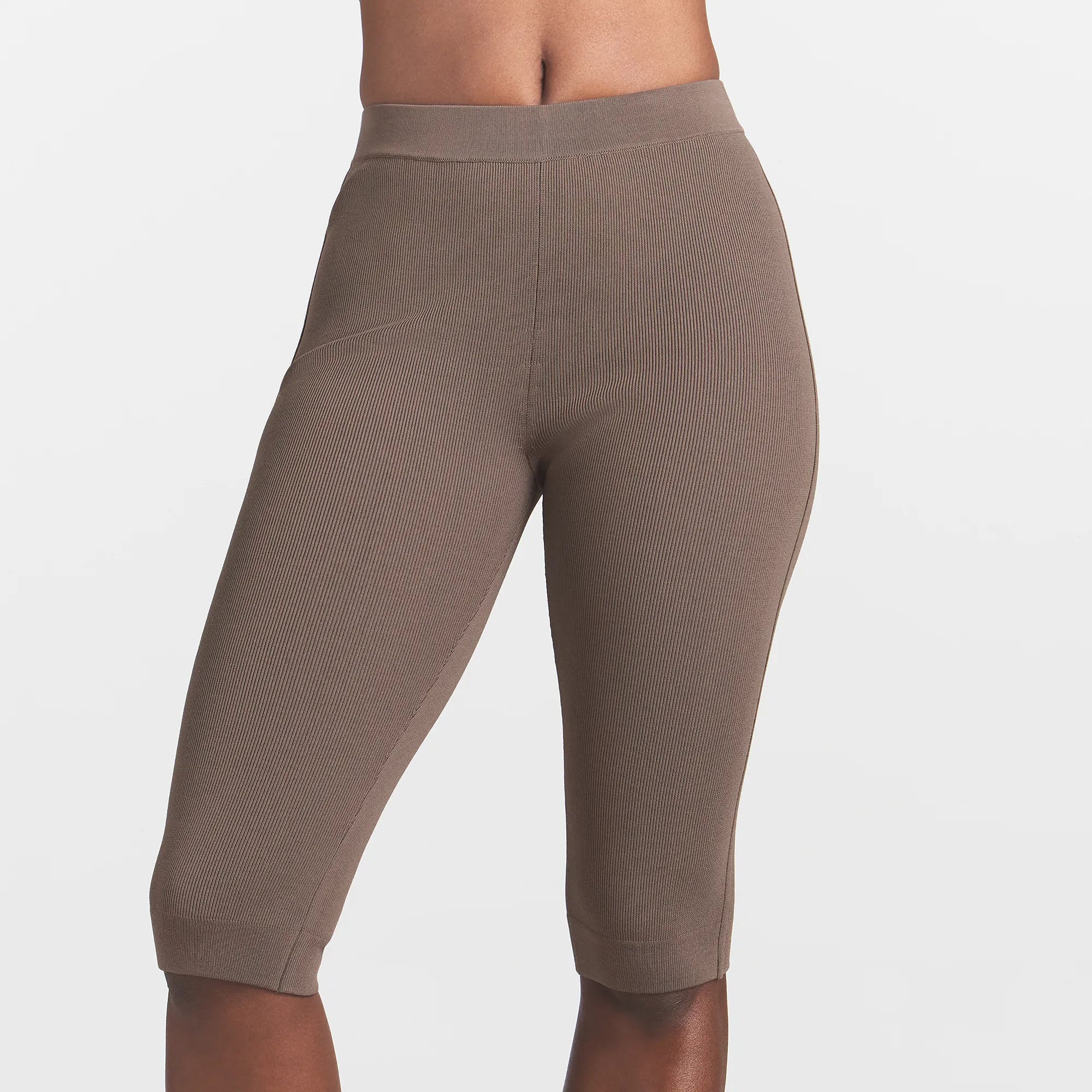 REFINED KNIT CAPRI | AMETHYST ON A MODEL FRONT VIEW @ | FOCUS: 0.0, 1.0, 0.9