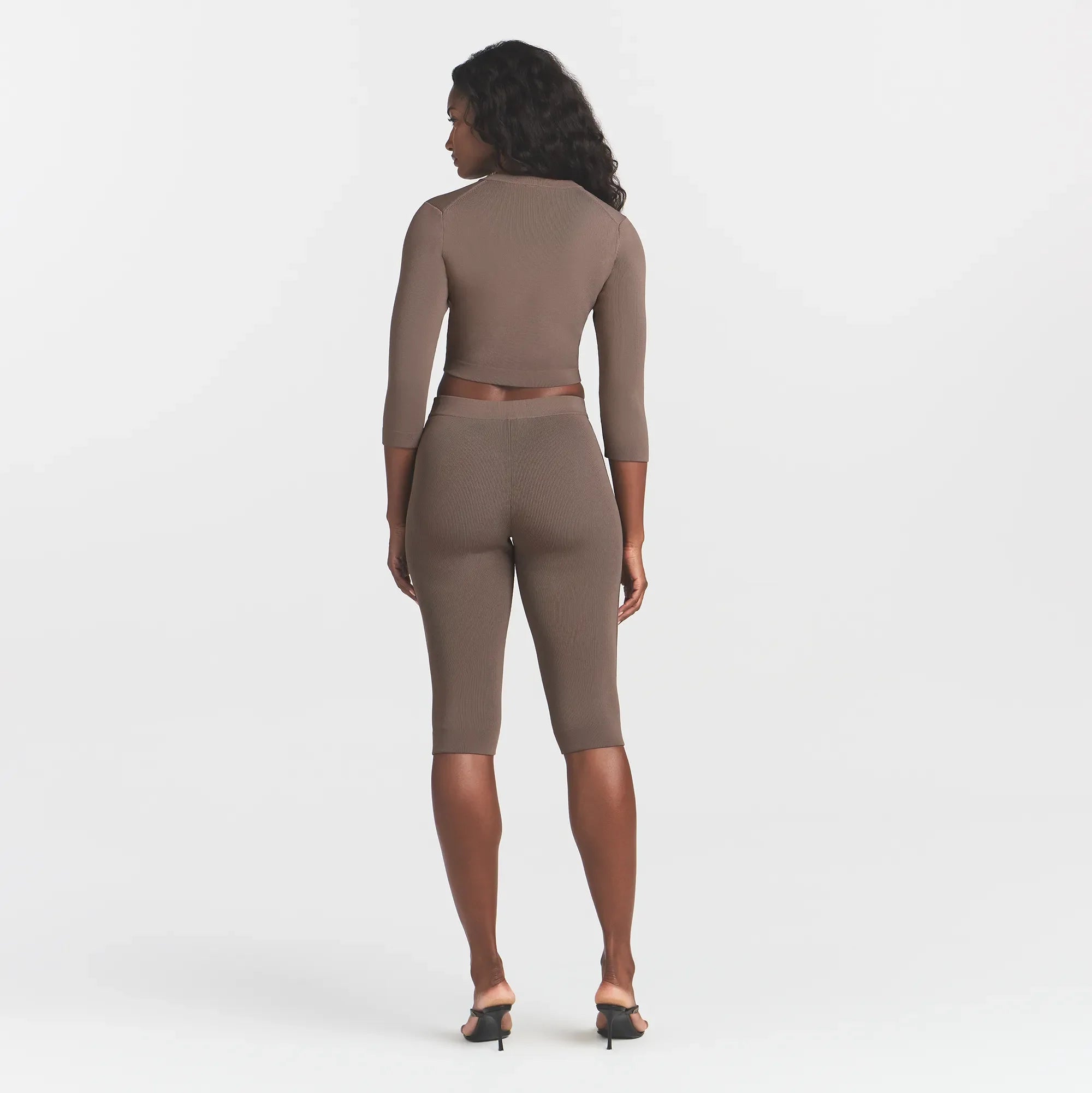 REFINED KNIT CAPRI | AMETHYST ON A MODEL FRONT VIEW @ | FOCUS: 0.0, 1.0, 0.9