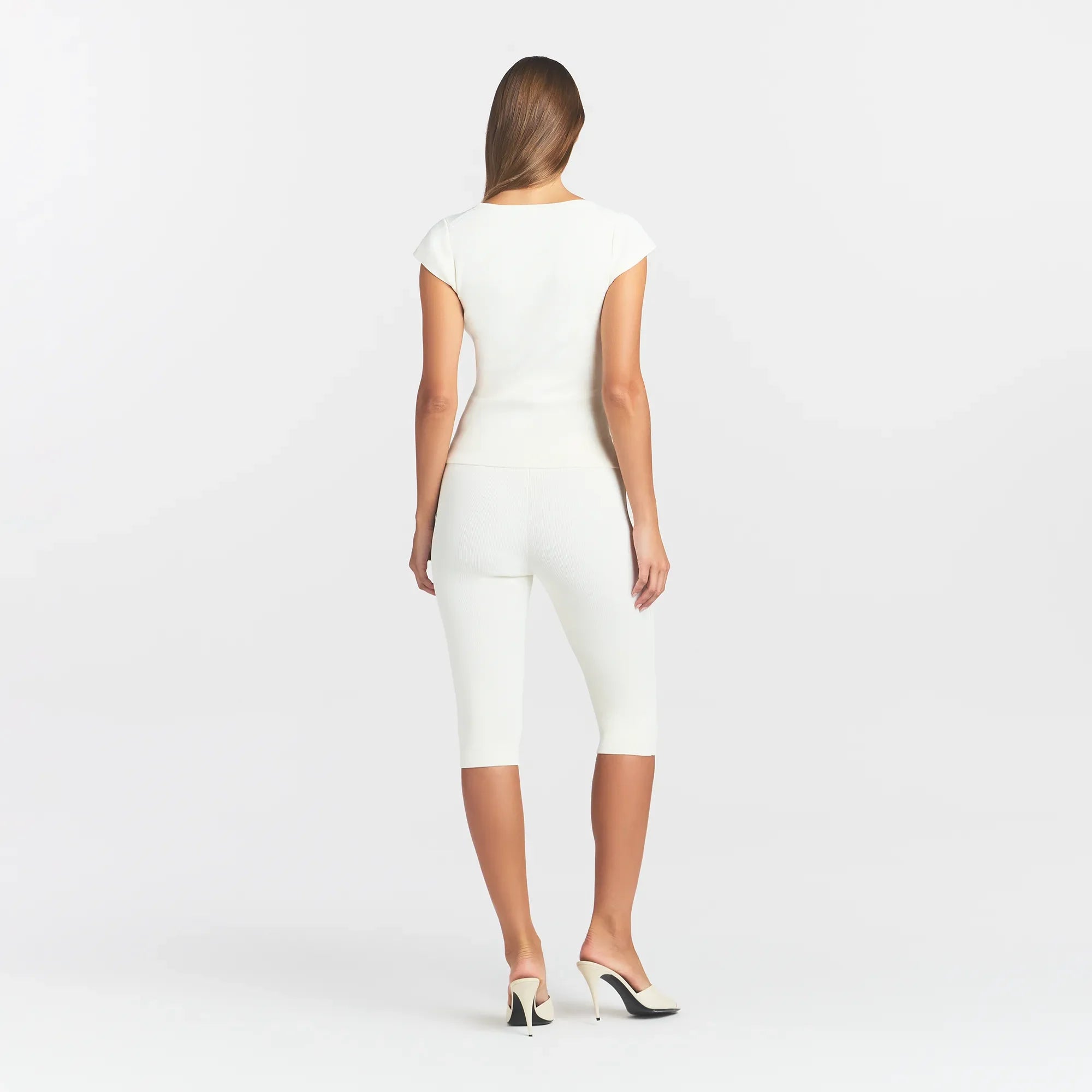 REFINED KNIT CAPRI | EGRET ON A MODEL FRONT VIEW @ | FOCUS: 0.0, 1.0, 0.9