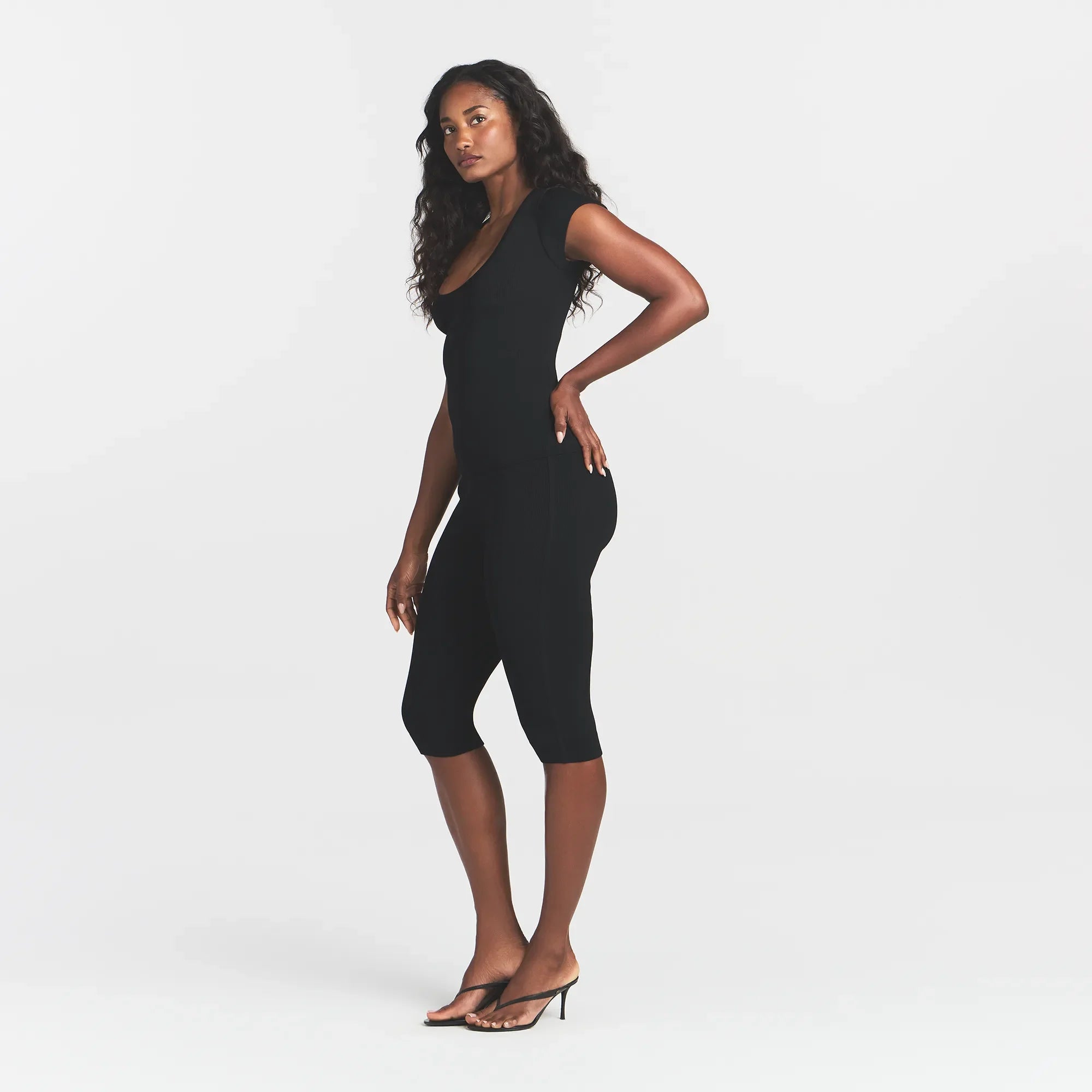 REFINED KNIT CAPRI | OBSIDIAN ON A MODEL FRONT VIEW @ | FOCUS: 0.0, 1.0, 0.9