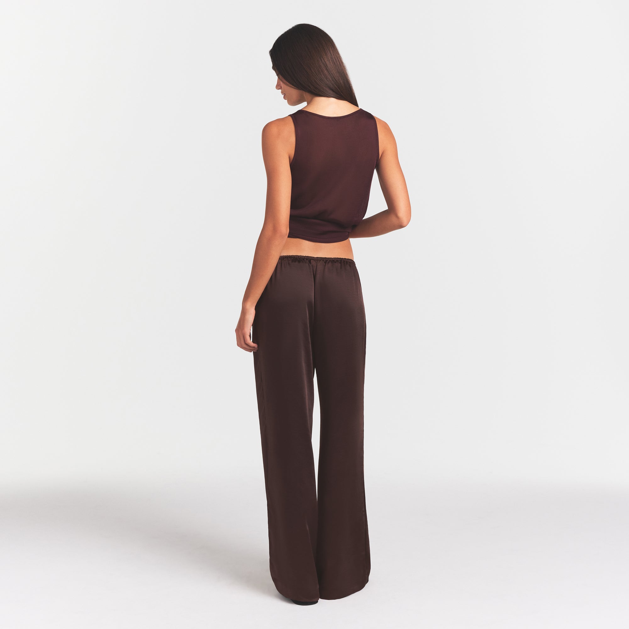LIGHTWEIGHT SATIN STRAIGHT LEG PANT | ESPRESSO ON A MODEL FRONT VIEW @ | FOCUS: 0.0, 1.0, 0.9