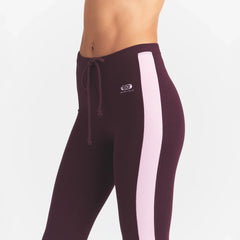 OUTDOOR HIGH WAISTED LEGGING | CURRANT PEONY CONTRAST ON A MODEL | FOCUS: 0.0, 1.0, 0.9