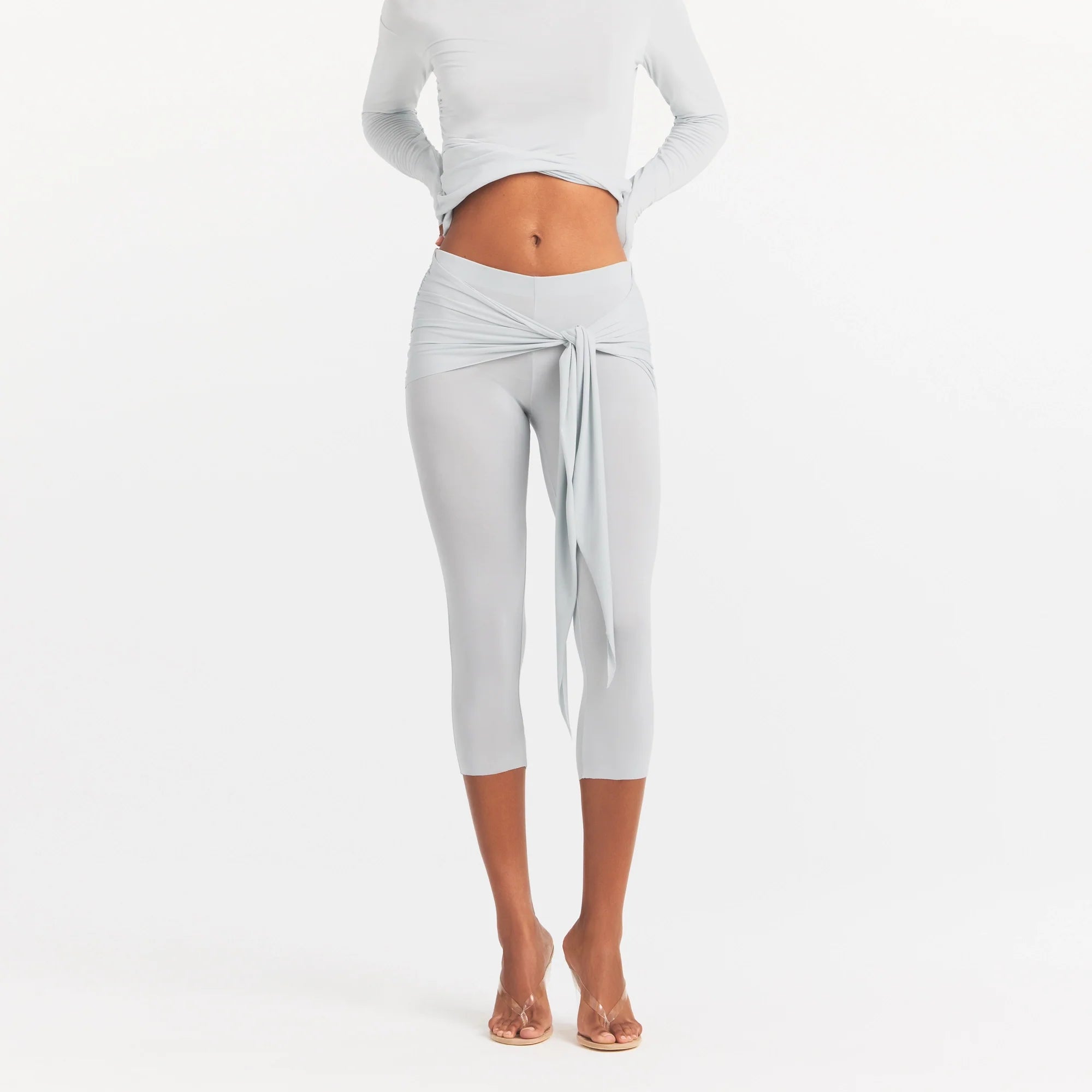 CUPRO JERSEY WRAP CAPRI | PEARL ON A MODEL SIDE VIEW @ | FOCUS: 0.0, 1.0, 0.9
