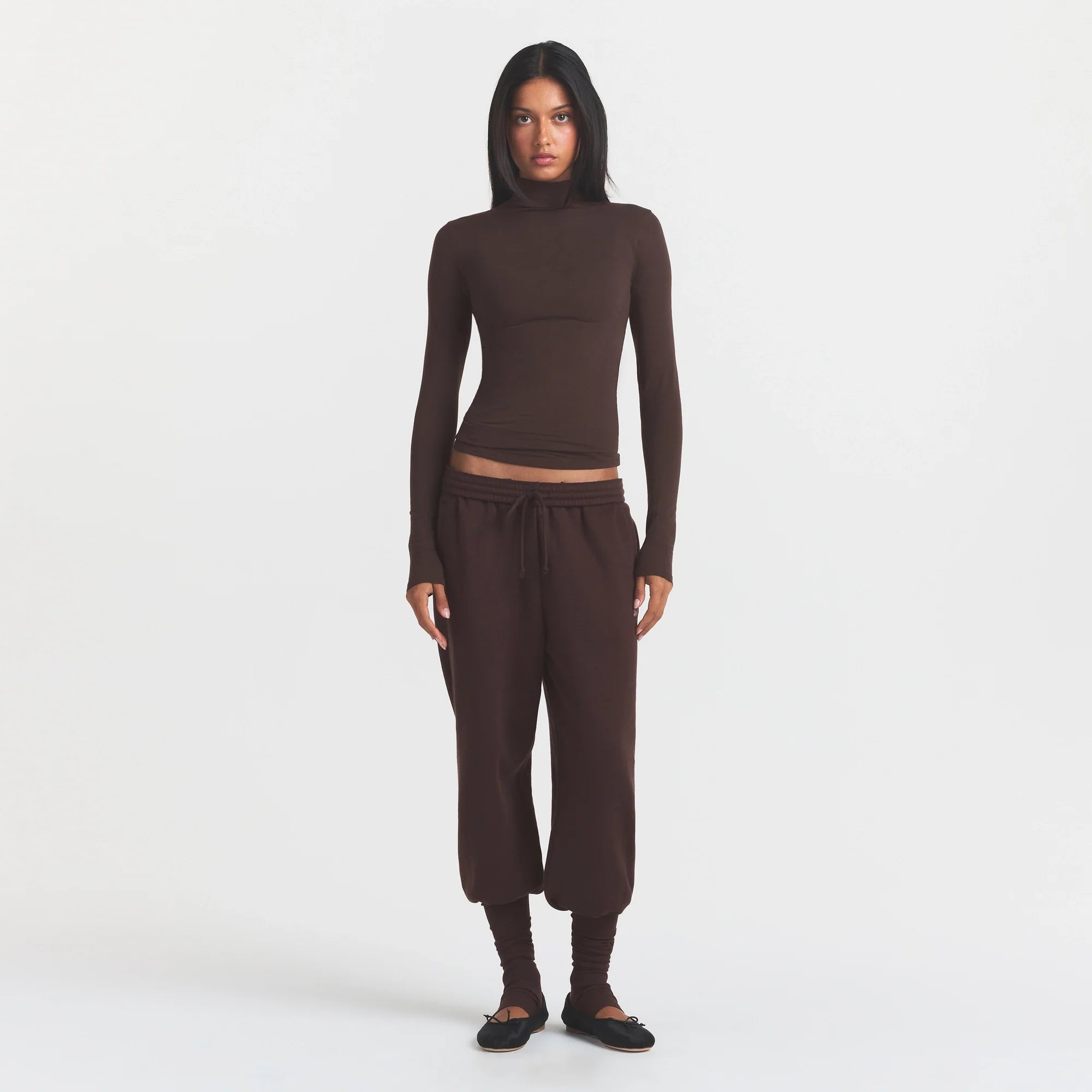 COTTON FLEECE JOGGER WITH RIB GAITERS | ESPRESSO ON A MODEL FRONT VIEW @ | FOCUS: 0.0, 1.0, 0.9