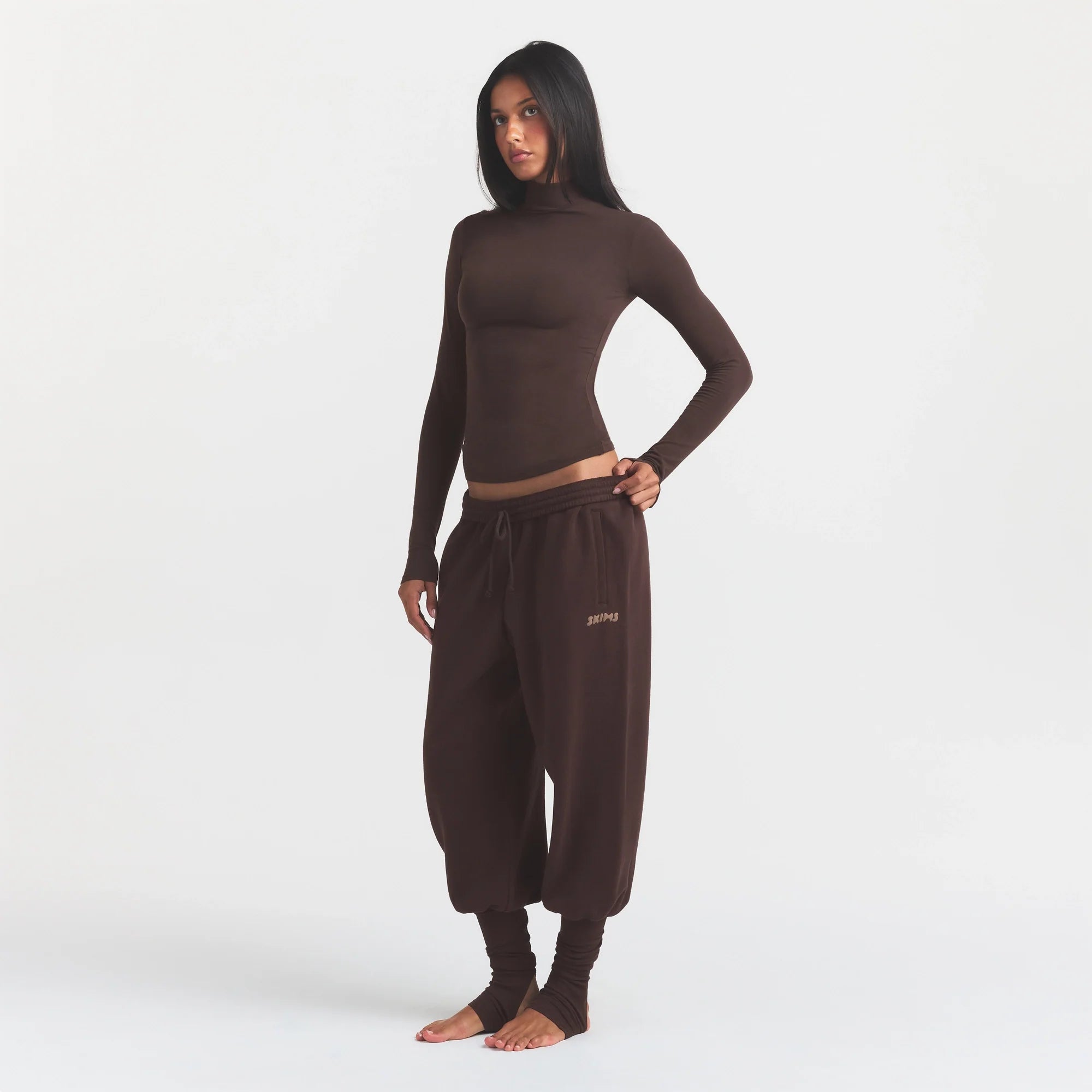 COTTON FLEECE JOGGER WITH RIB GAITERS | ESPRESSO ON A MODEL FRONT VIEW @ | FOCUS: 0.0, 1.0, 0.9