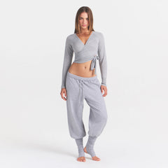 COTTON FLEECE JOGGER WITH RIB GAITERS | HEATHER GREY ON A MODEL FRONT VIEW @ | FOCUS: 0.0, 1.0, 0.9