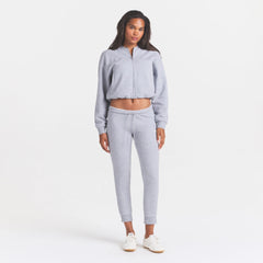 COTTON FLEECE LEGGING | HEATHER GREY ON A MODEL FRONT VIEW @ | FOCUS: 0.0, 1.0, 0.9