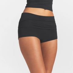 COTTON JERSEY FOLDOVER SHORT | SOOT ON A MODEL FRONT VIEW @ | FOCUS: 0.0, 1.0, 0.9