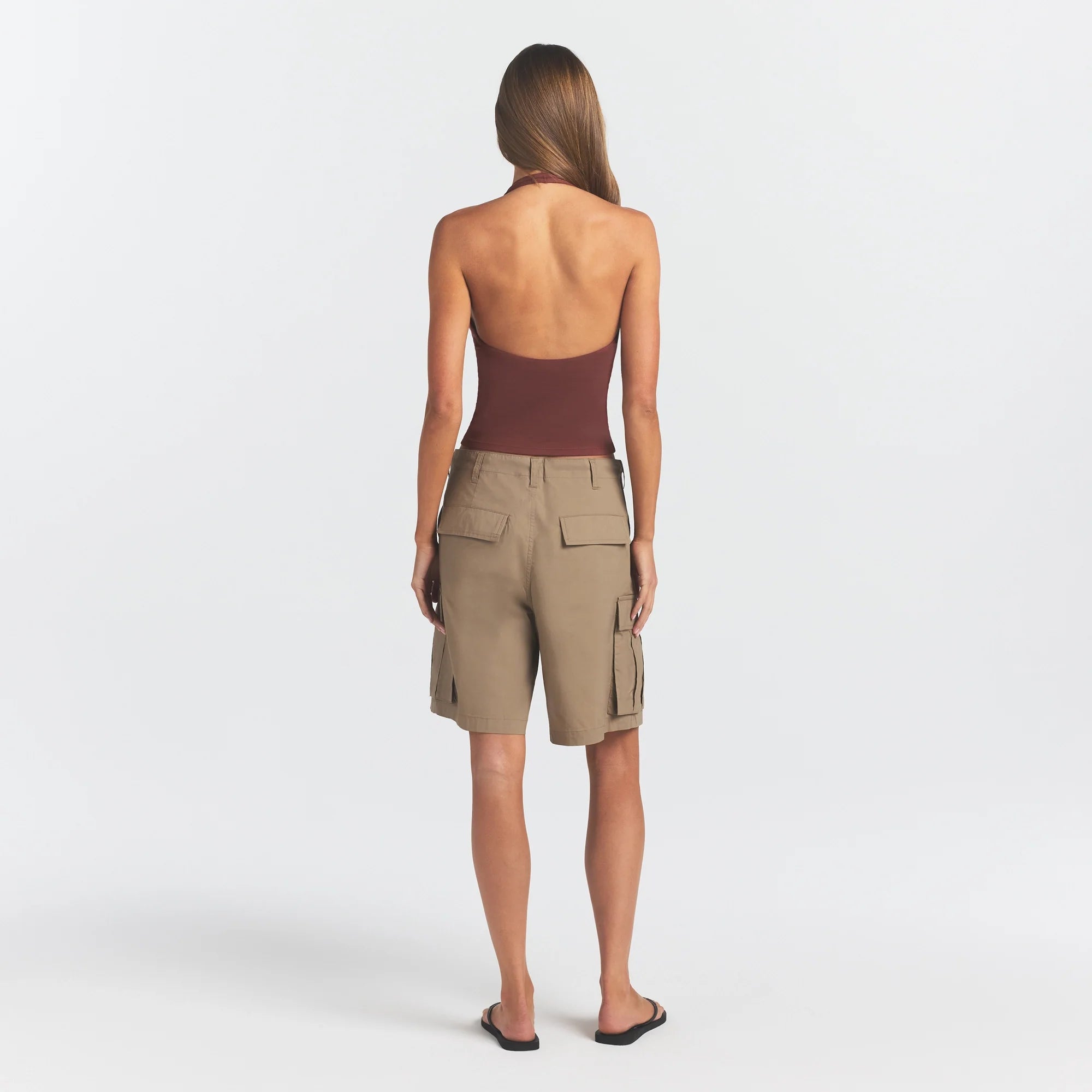 WOVEN COTTON OVERSIZED CARGO SHORT | DESERT ON A MODEL FRONT VIEW @ | FOCUS: 0.0, 1.0, 0.9