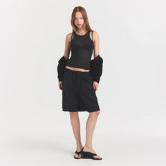 WOVEN COTTON OVERSIZED CARGO SHORT | ONYX ON A MODEL FRONT VIEW @ | FOCUS: 0.0, 1.0, 0.9