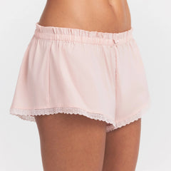 COTTON POPLIN SHORT | DUSTY PINK ON A MODEL SIDE VIEW @ | FOCUS: 0.0, 1.0, 0.9