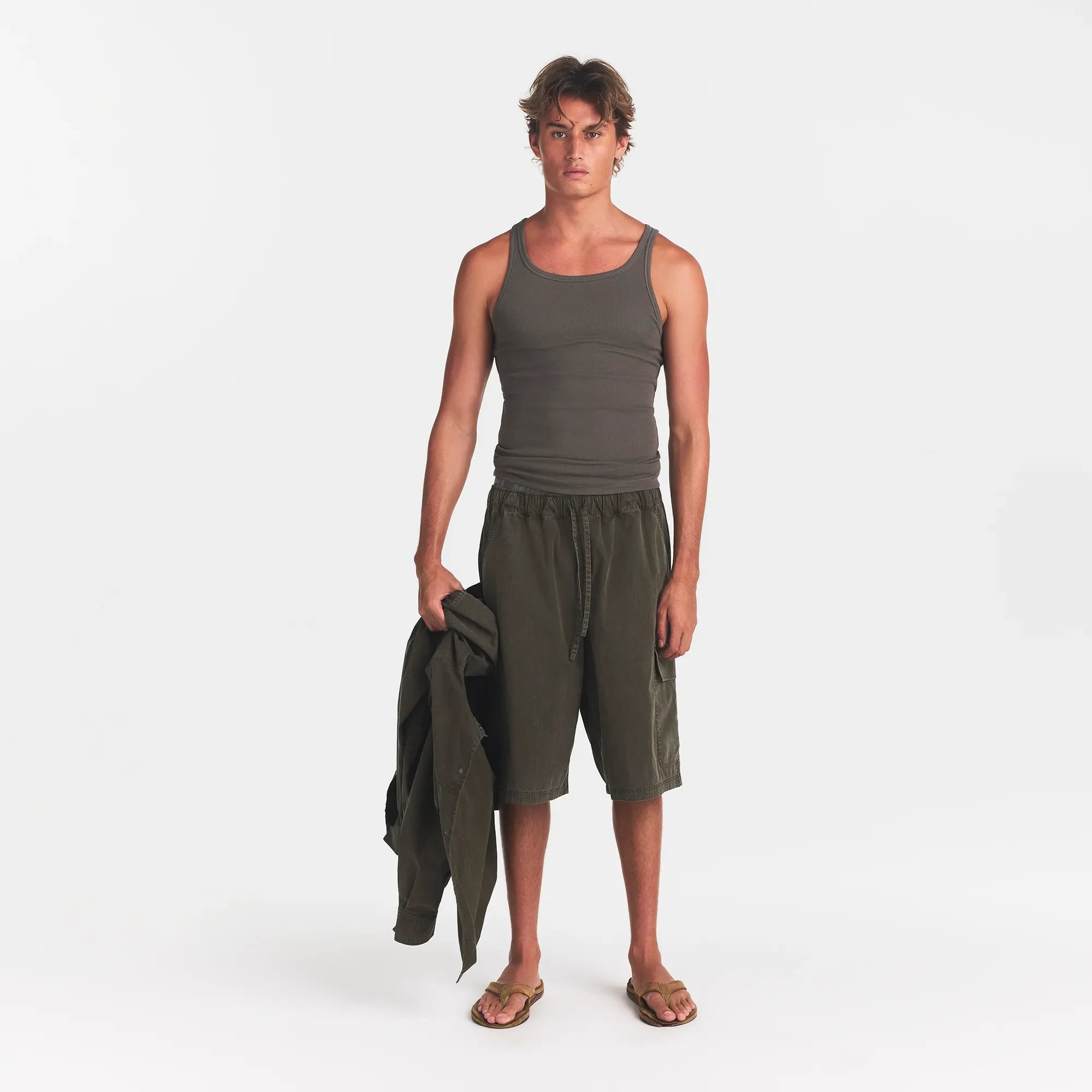 WOVEN MENS RELAXED CARGO SHORT | JUNGLE ON A MODEL FRONT VIEW @ | FOCUS: 0.0, 1.0, 0.9