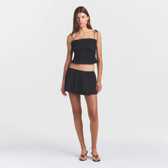 COTTON POPLIN MINI SKIRT | ONYX ON A MODEL FRONT VIEW @ | FOCUS: 0.0, 1.0, 0.9