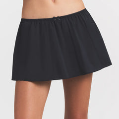 COTTON POPLIN MINI SKIRT | ONYX ON A MODEL SIDE VIEW @ | FOCUS: 0.0, 1.0, 0.9