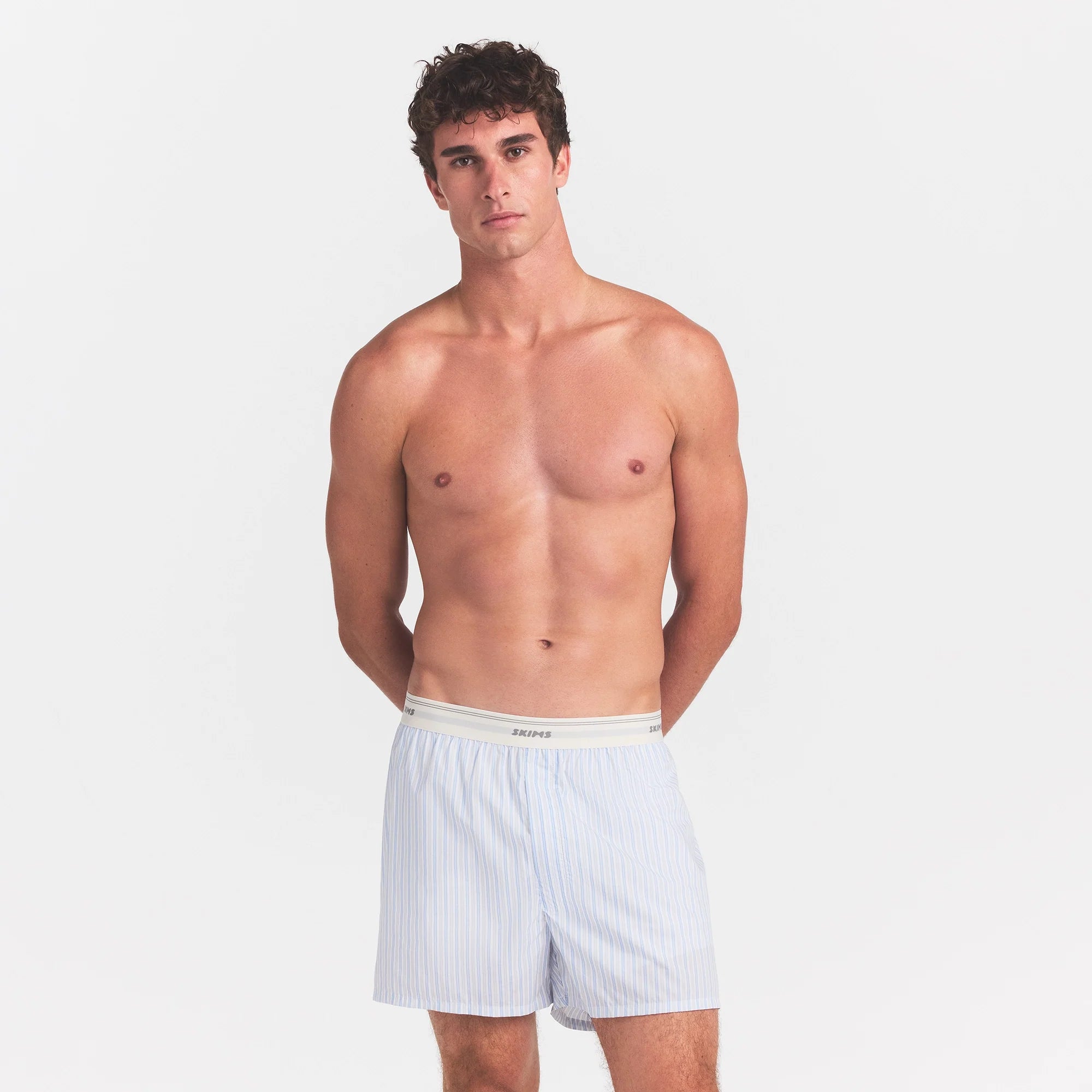 COTTON POPLIN MENS LOGO BAND BOXER | PLATINUM DOUBLE STRIPE ON A MODEL FRONT VIEW @ | FOCUS: 0.0, 1.0, 0.9