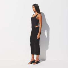 MESH COVER-UPS MIDI SKIRT | ONYX ON A MODEL SIDE VIEW @ | FOCUS: 0.0, 1.0, 0.9