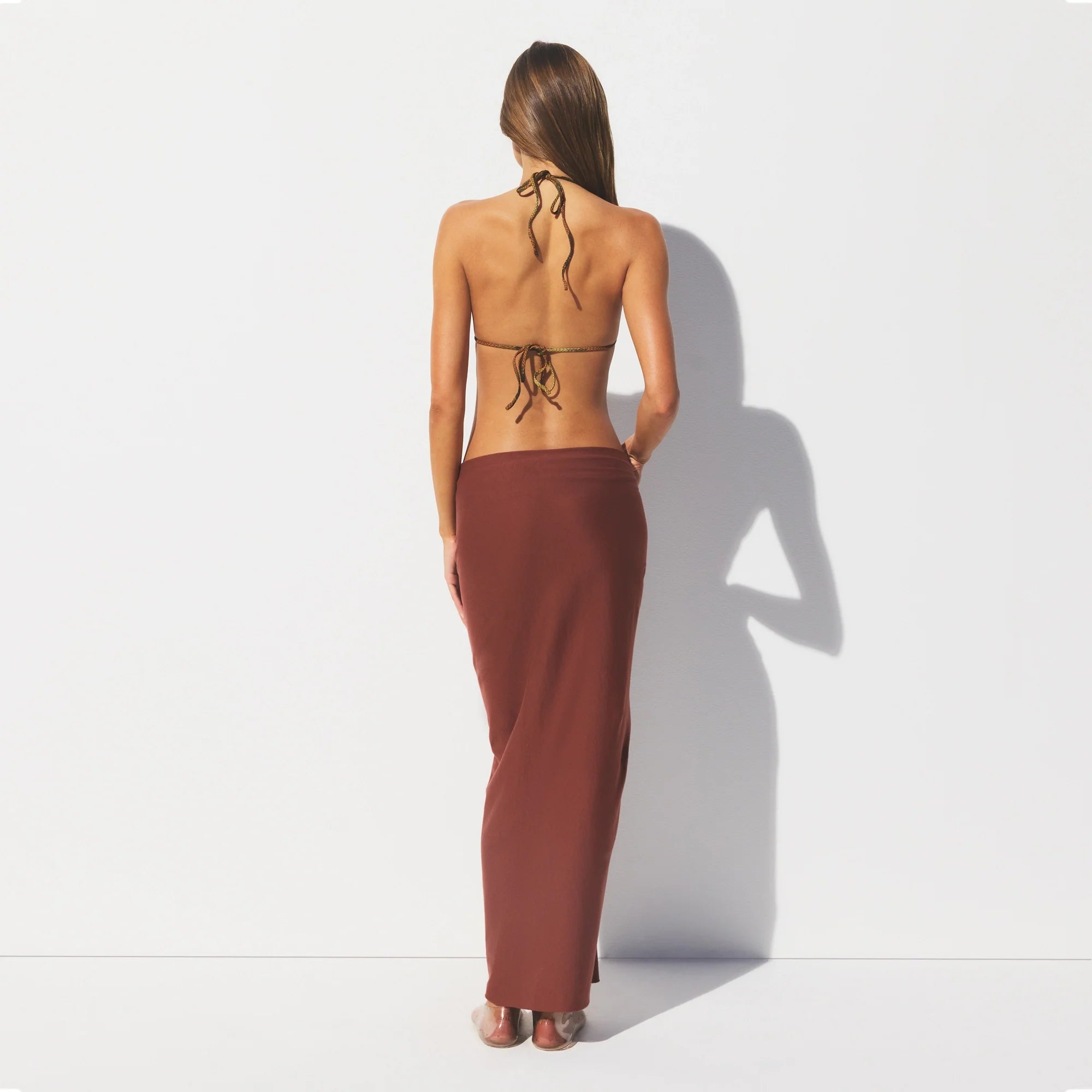 COTTON JERSEY COVER-UPS TIE SARONG | HENNA ON A MODEL FRONT VIEW @ | FOCUS: 0.0, 1.0, 0.9 