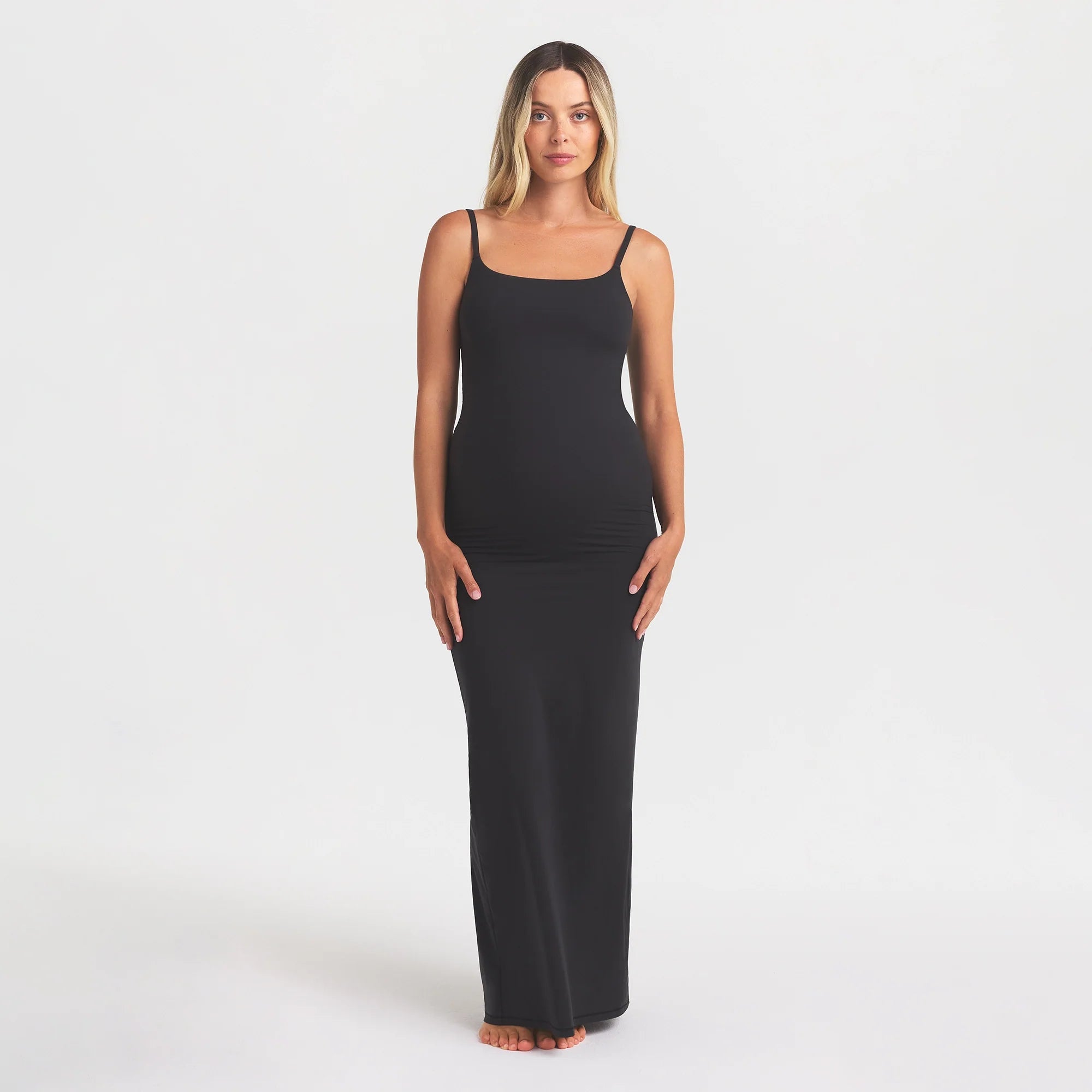 FITS EVERYBODY MATERNITY LONG SLIP DRESS | ONYX ON A MODEL FRONT VIEW @ | FOCUS: 0.0, 1.0, 0.9
