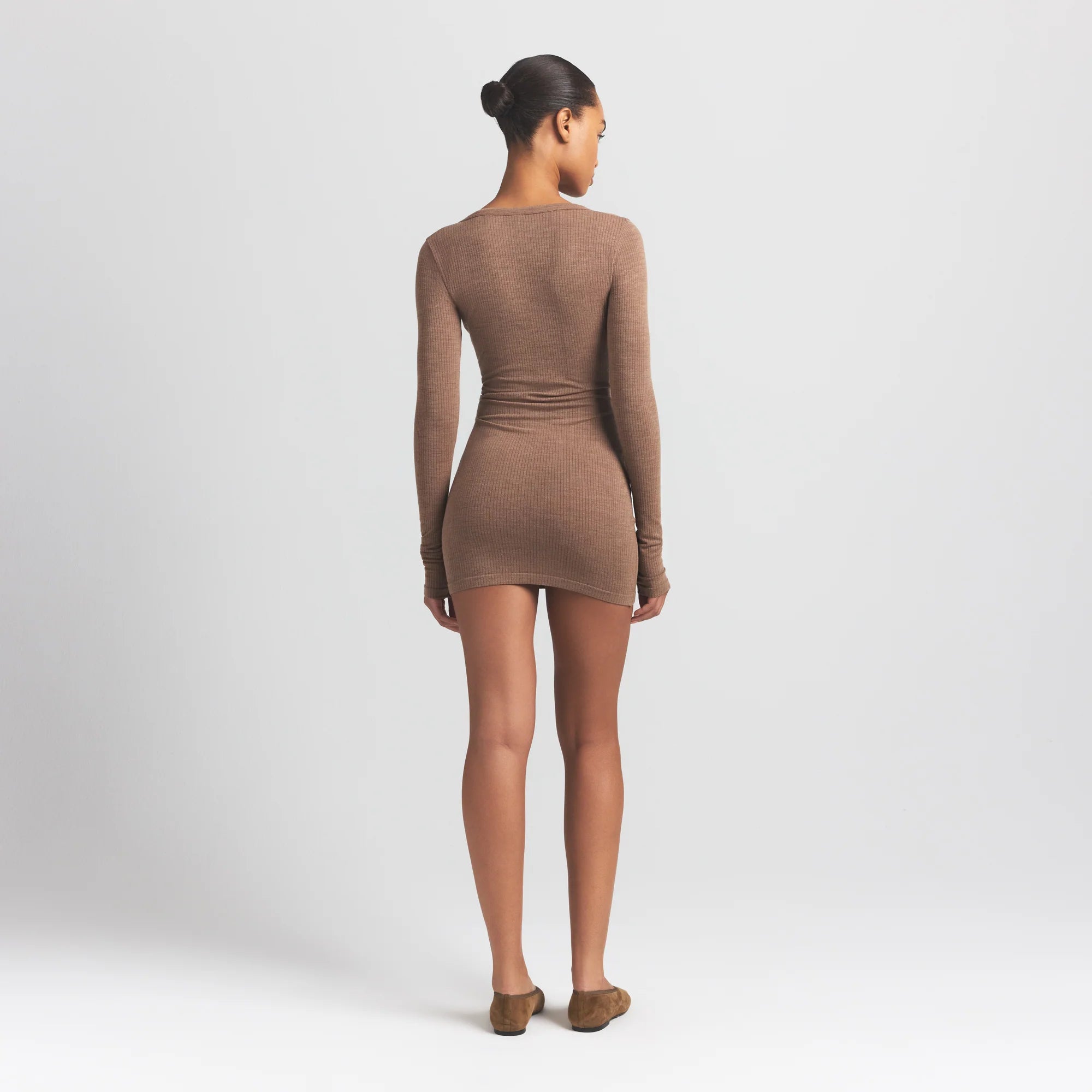 WOOL RIB HENLEY DRESS | SIENNA ON A MODEL BACK VIEW S | FOCUS: 0.0, 1.0, 0.9