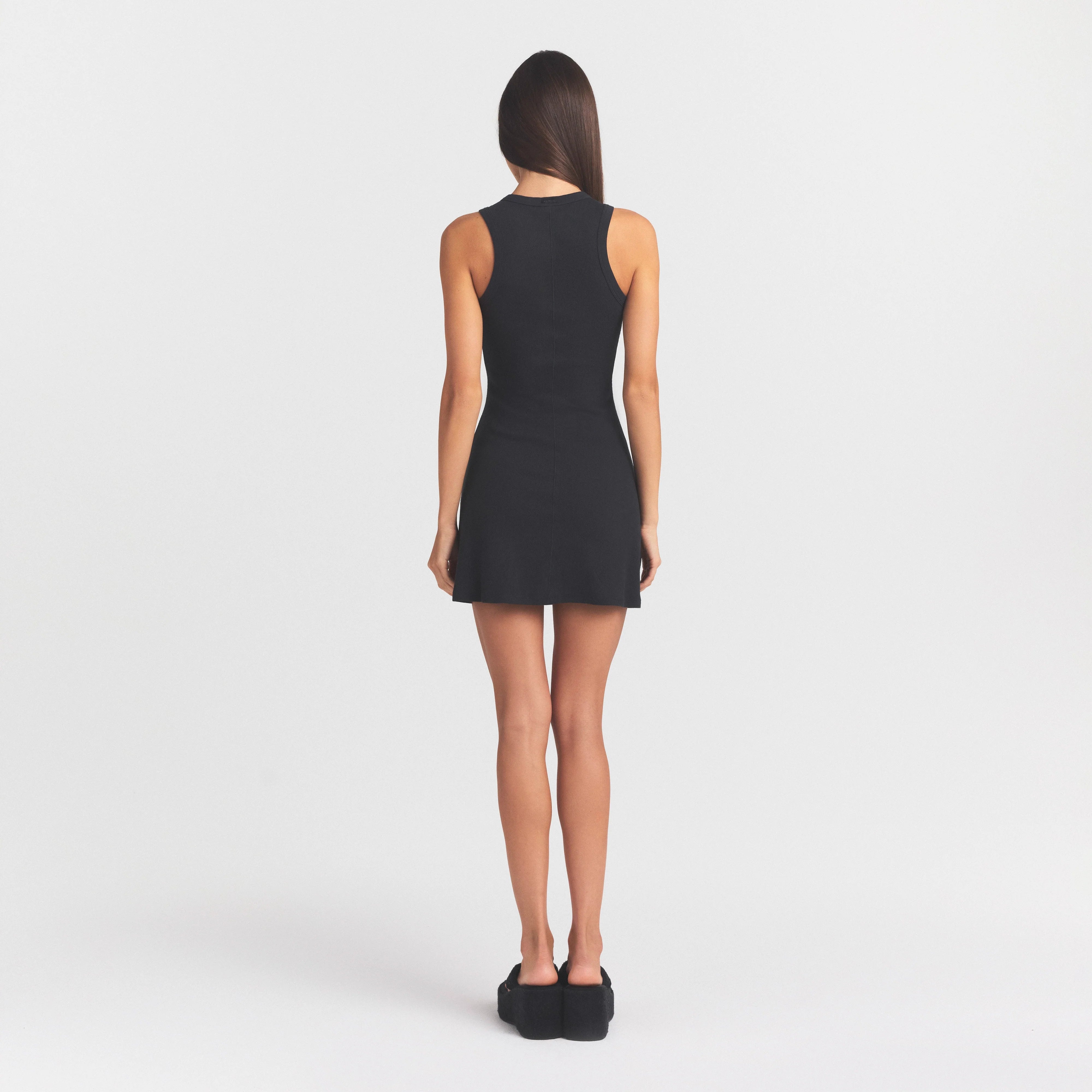 COTTON RIB TANK DRESS | SOOT ON A MODEL SIDE VIEW